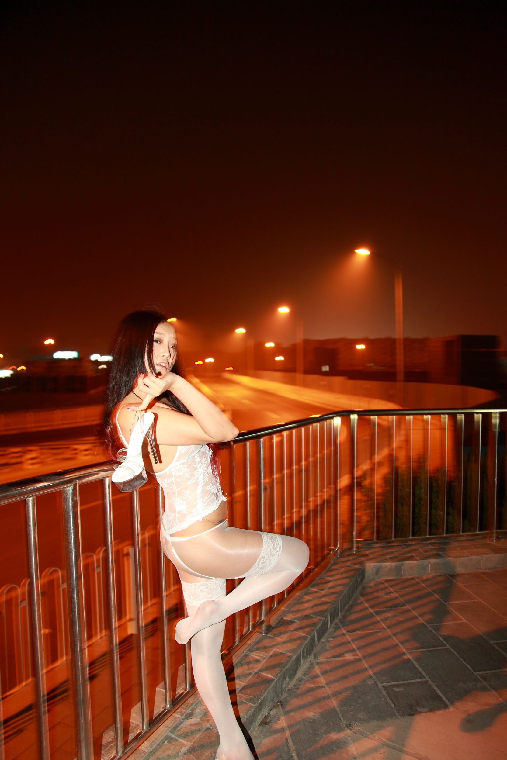 《夜拍白色连体丝袜》-图34