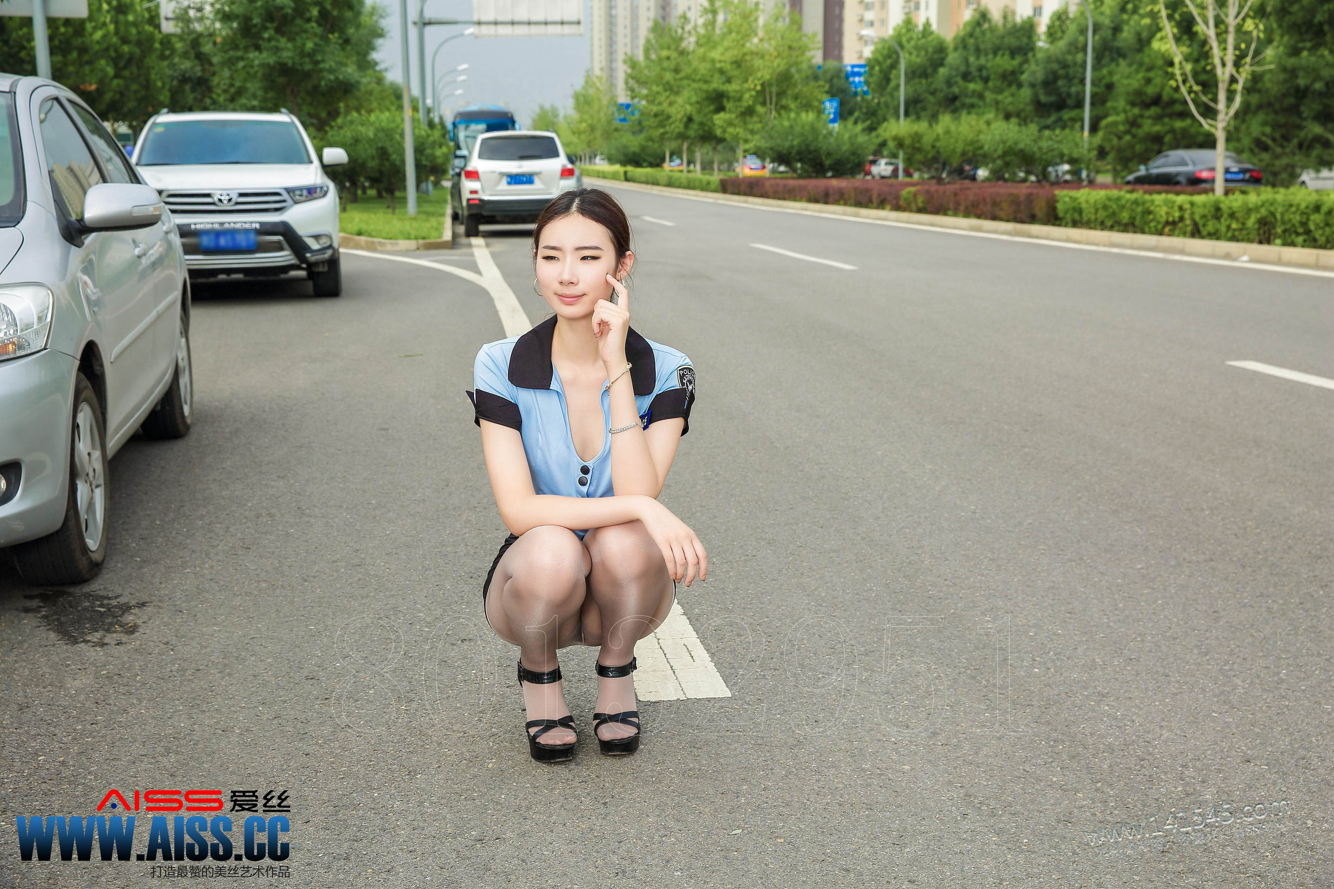 《115CM黑丝长腿女警》-图48