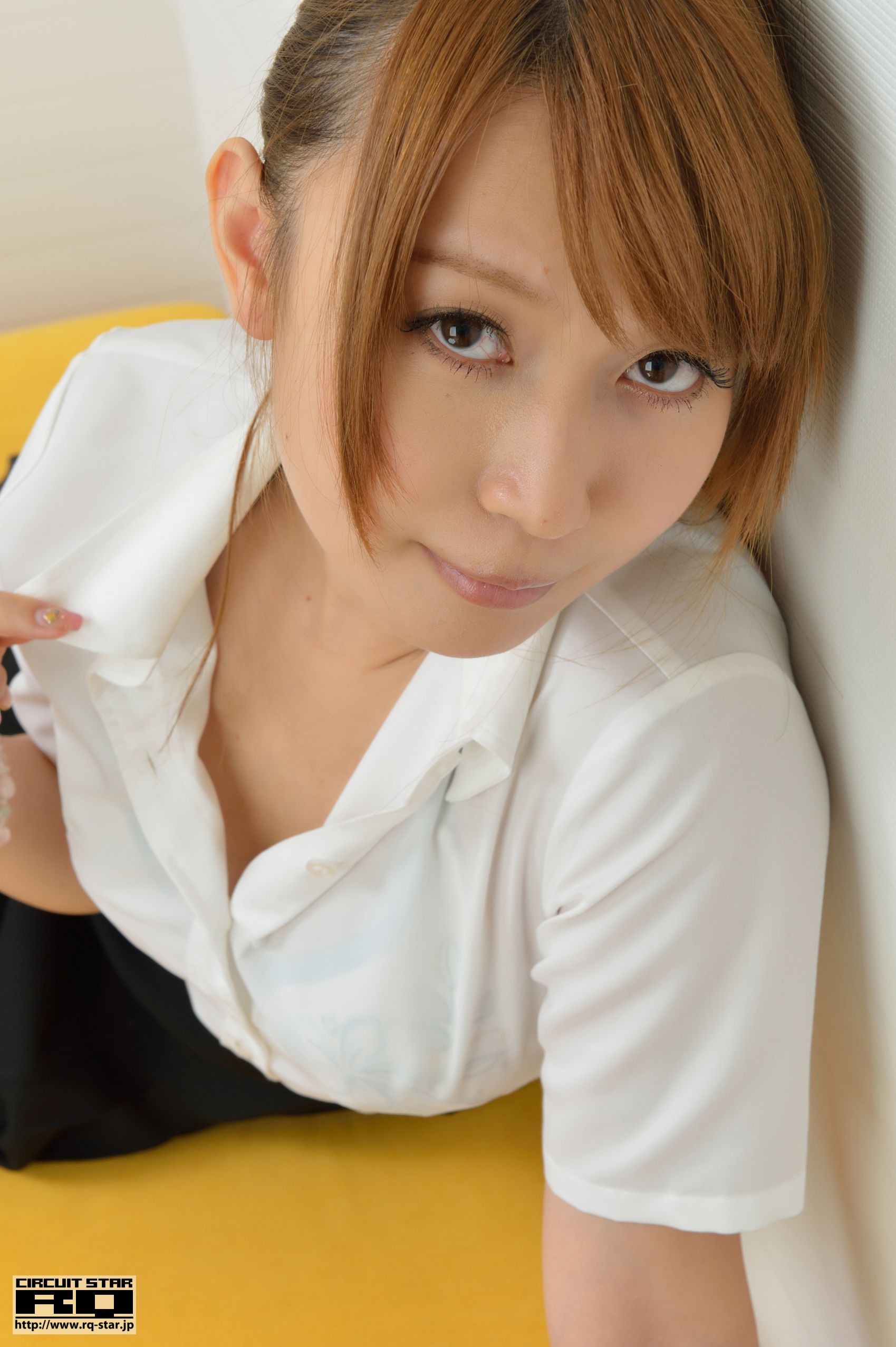 NO.00690 Manon Natsukawa 夏川マノン Office Lady 写真集-图3