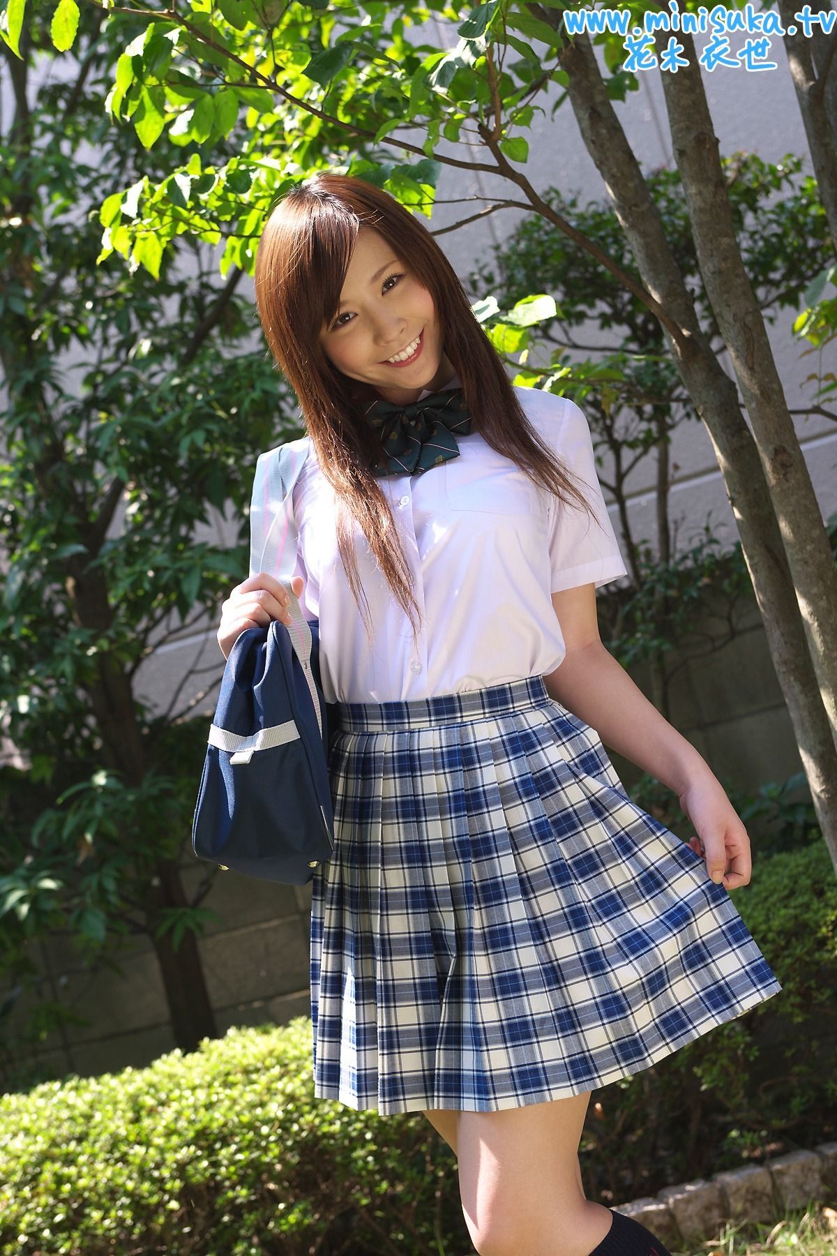 花木衣世 Iyo Hanaki 现役女子高生-图0