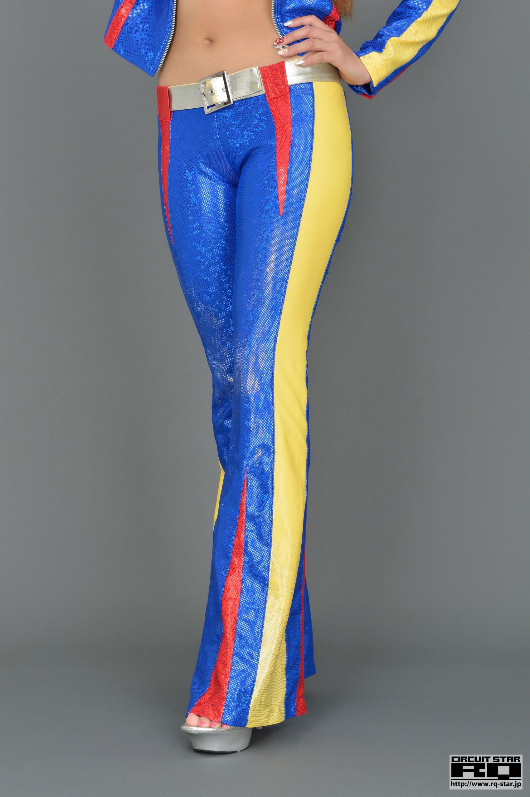 NO.00710 葉月みなみ Race Queen 赛车女郎 写真集-图2