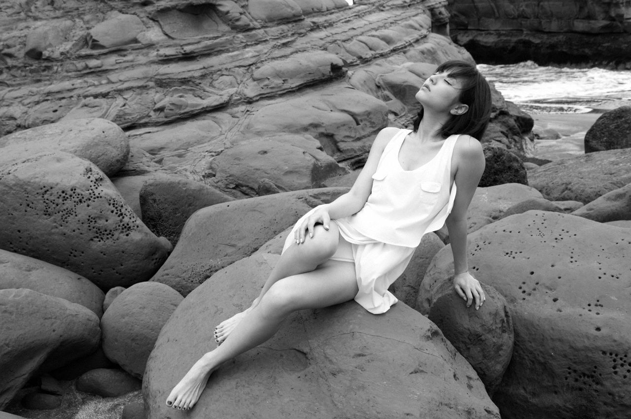 杉本有美《息をのむほど美しい》  No.147-图1