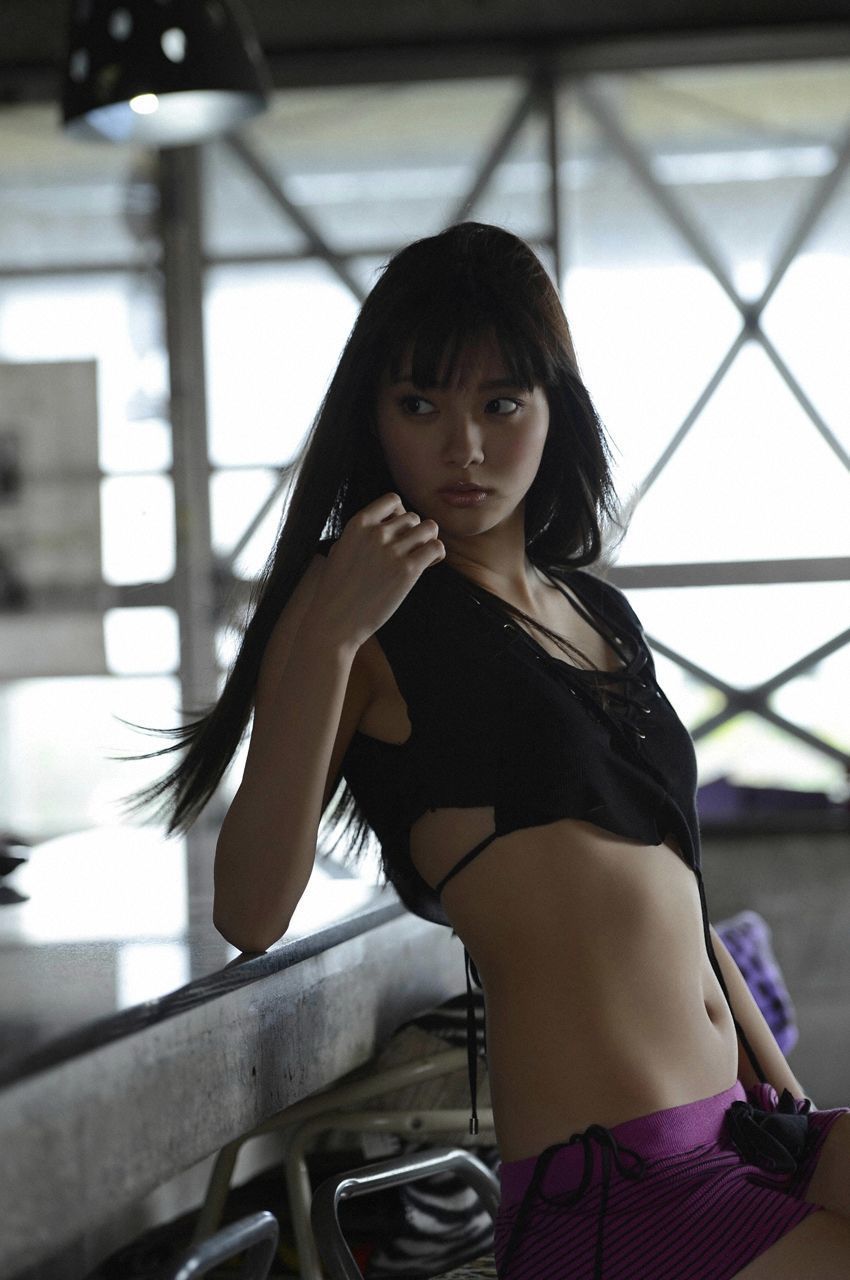 新川優愛《美しすぎる彼女に一目惚れ》  No.157-图9