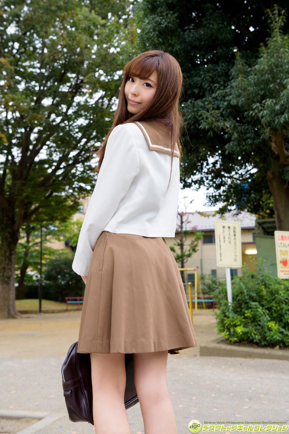 小日向結衣《グラビア界☆期待の新星が制服美女天に登場》-图1