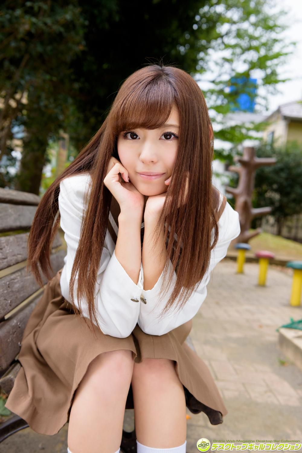 小日向結衣《グラビア界☆期待の新星が制服美女天に登場》-图4