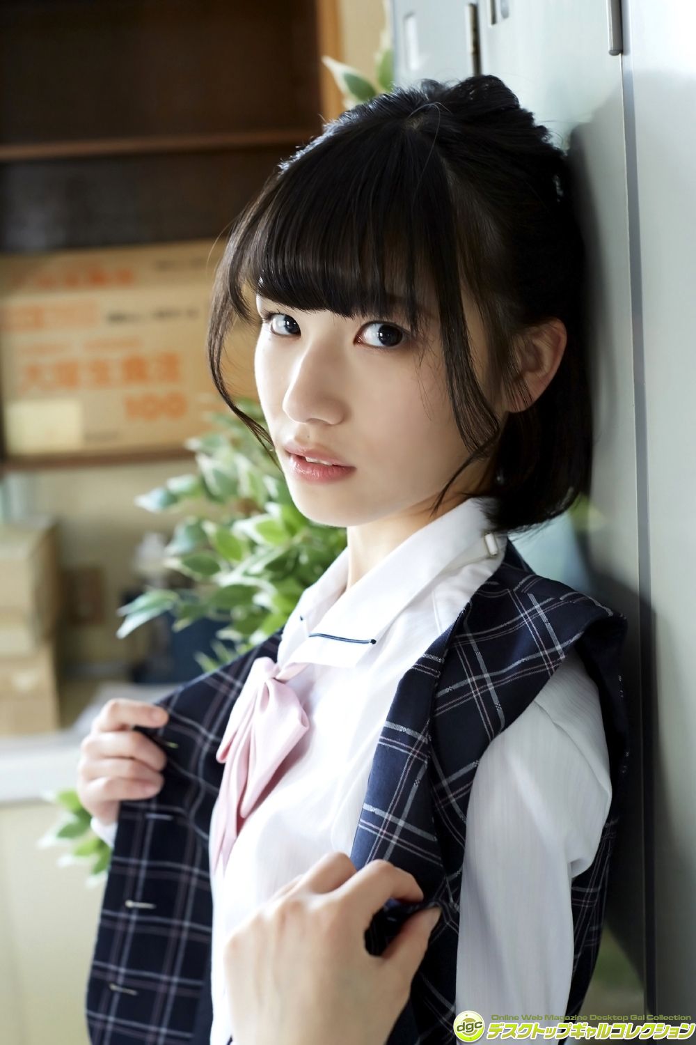 村上りいな《グミとアイドル大好きな美少女の制服物語！》-图32