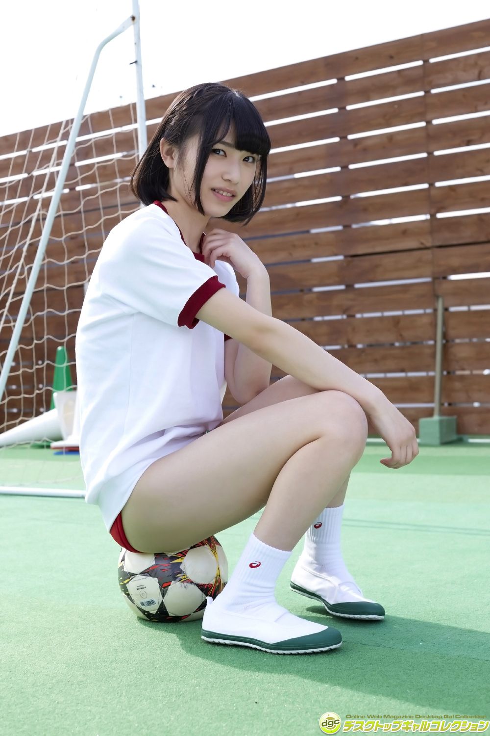 村上りいな《グミとアイドル大好きな美少女の制服物語！》-图59