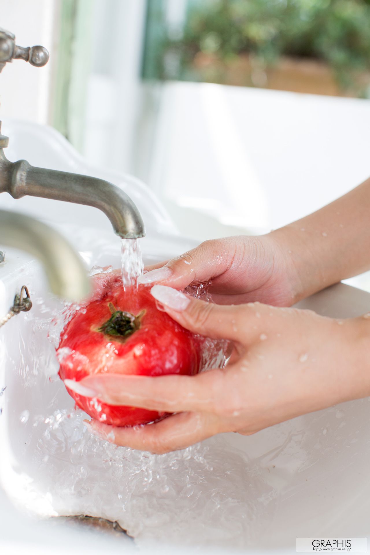 三上悠亜『Divine Sprout』  Gals-图2