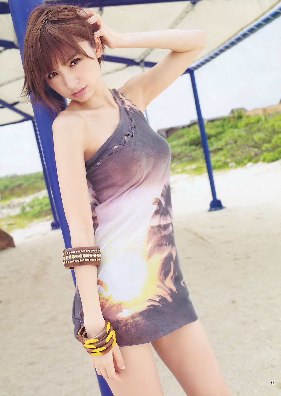 篠田麻里子 日南響子  2011年No.36-37写真杂志-图5