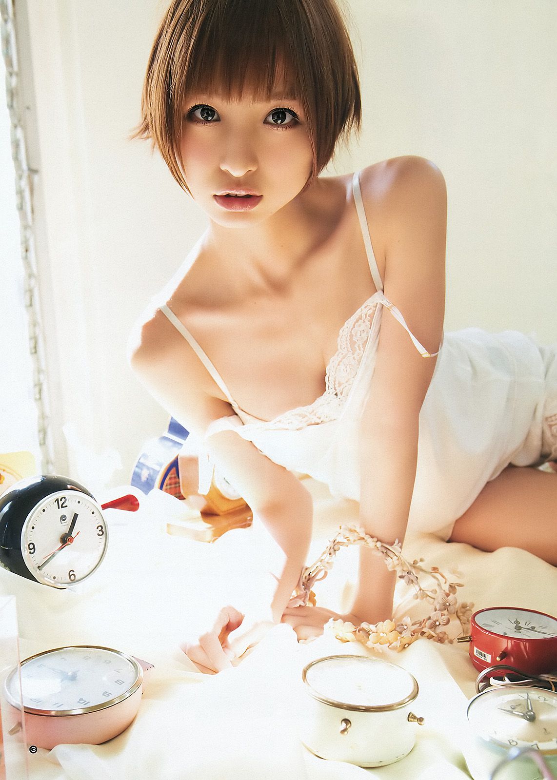 篠田麻里子 Karen 仁藤みさき 今野杏南 丸高愛実 橘麗美  2012年No.22-23 写真杂志-图3