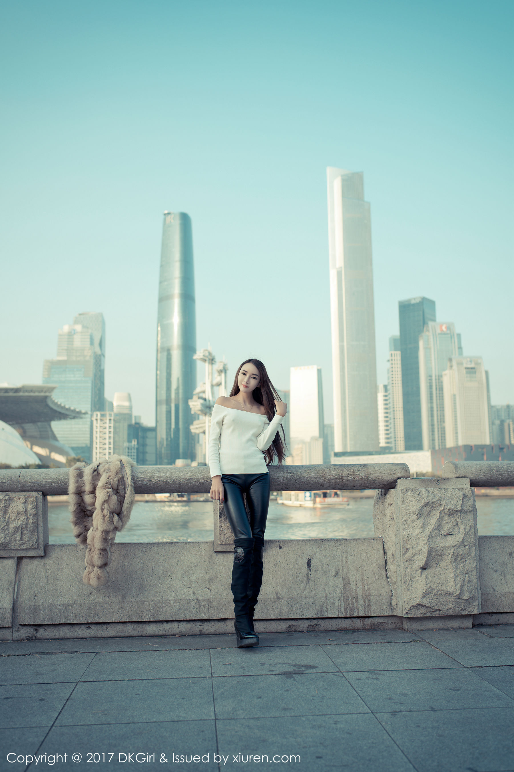 婕西儿jessie《浴室比基尼，外景露出和新春主题》  VOL.010-图19