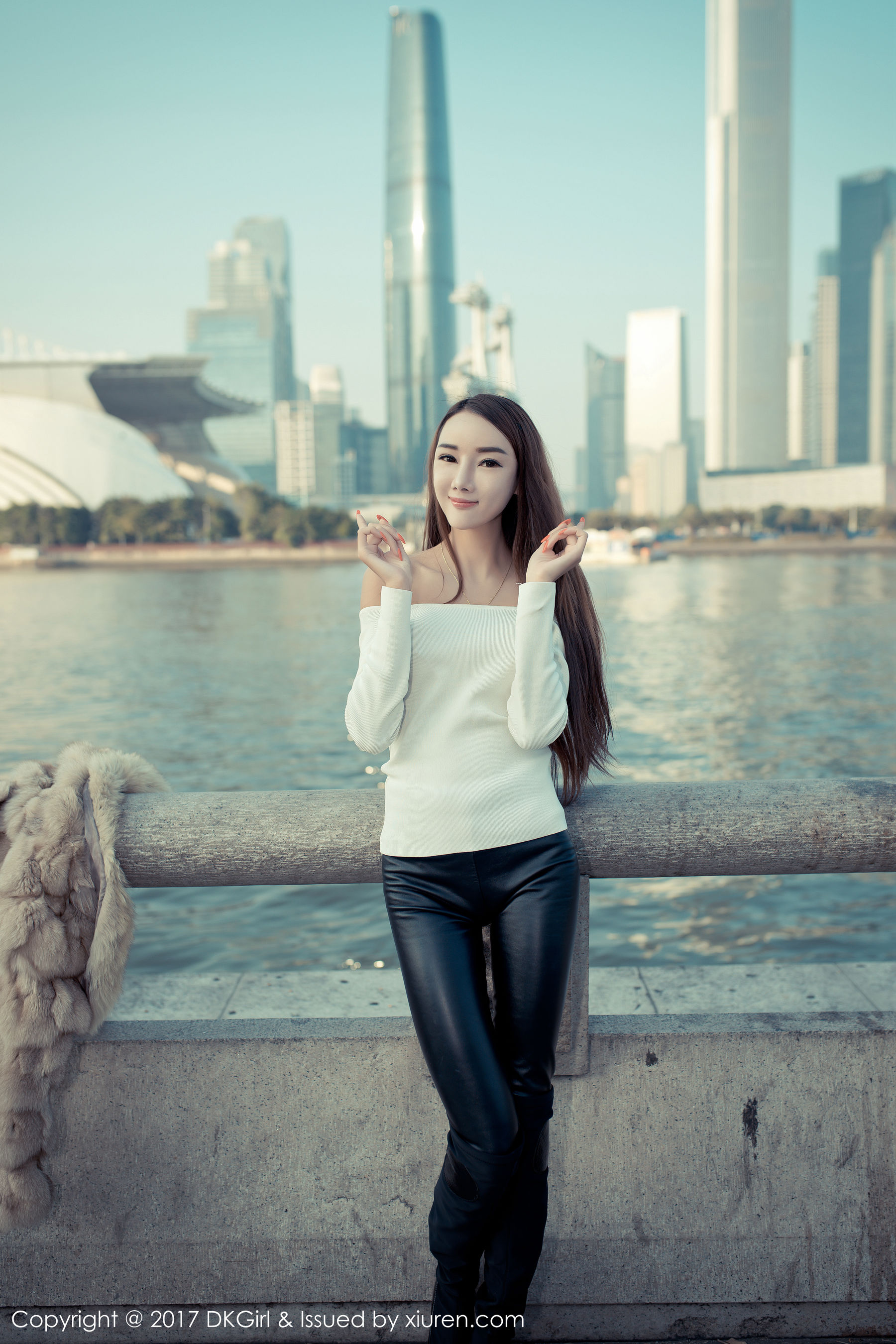 婕西儿jessie《浴室比基尼，外景露出和新春主题》  VOL.010-图20