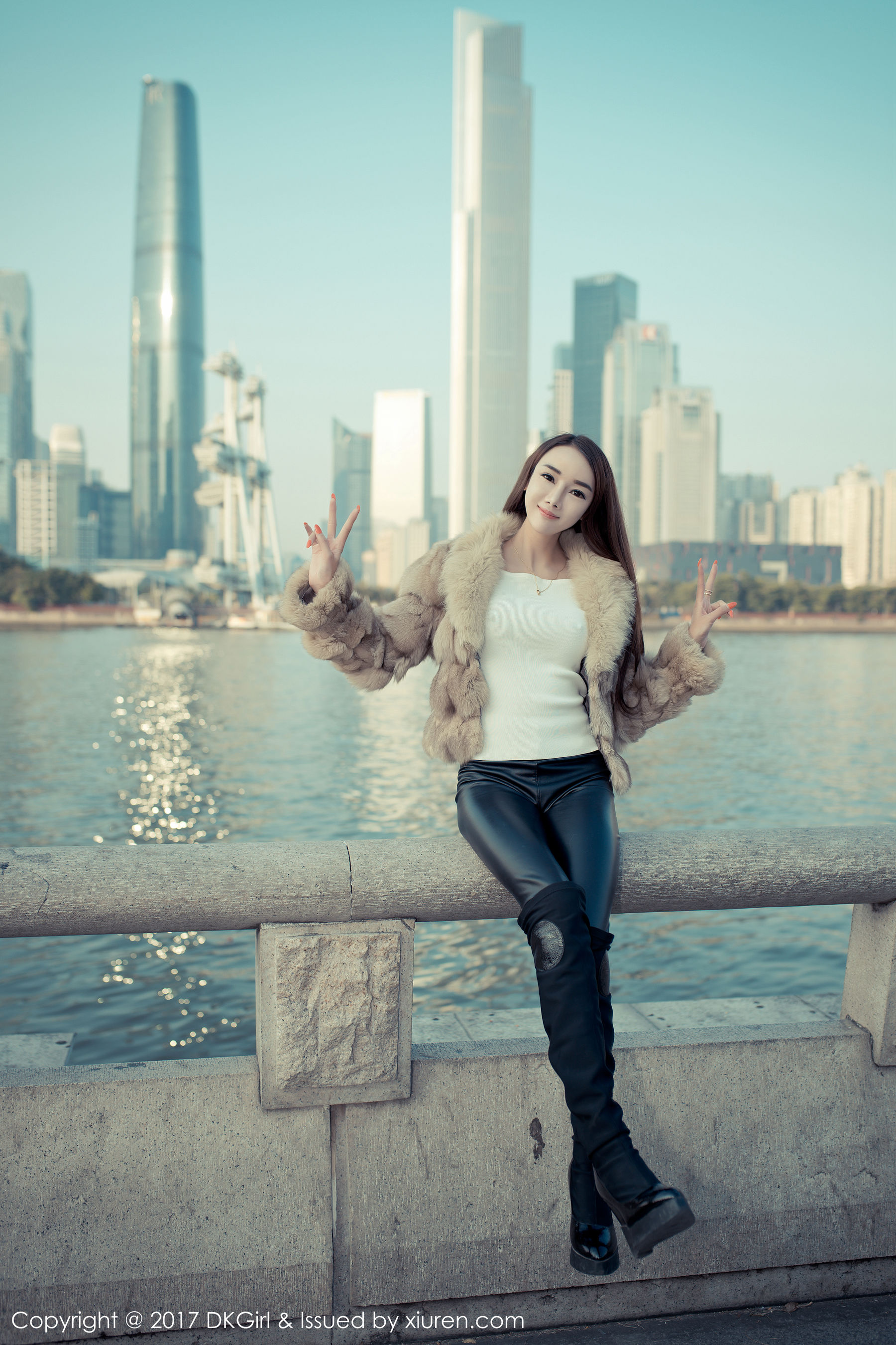 婕西儿jessie《浴室比基尼，外景露出和新春主题》  VOL.010-图22