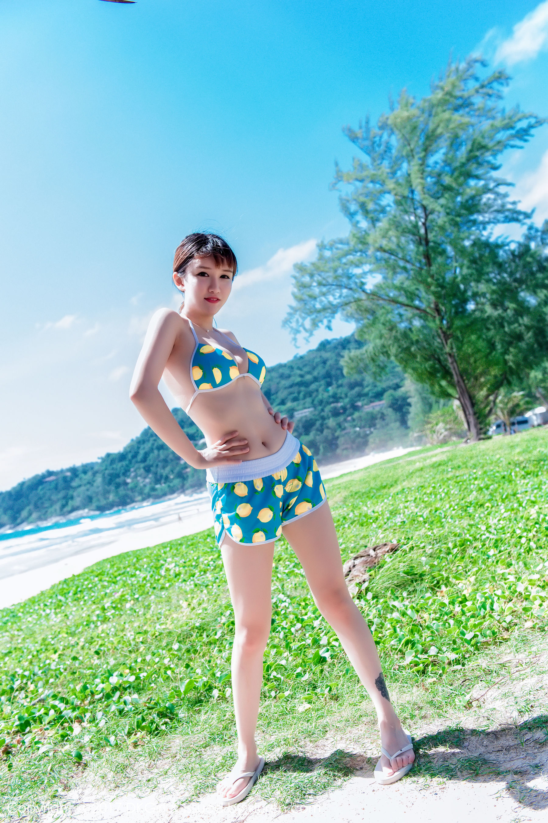 K8傲娇萌萌Vivian《泳装+高叉+湿身》  Vol.011-图12