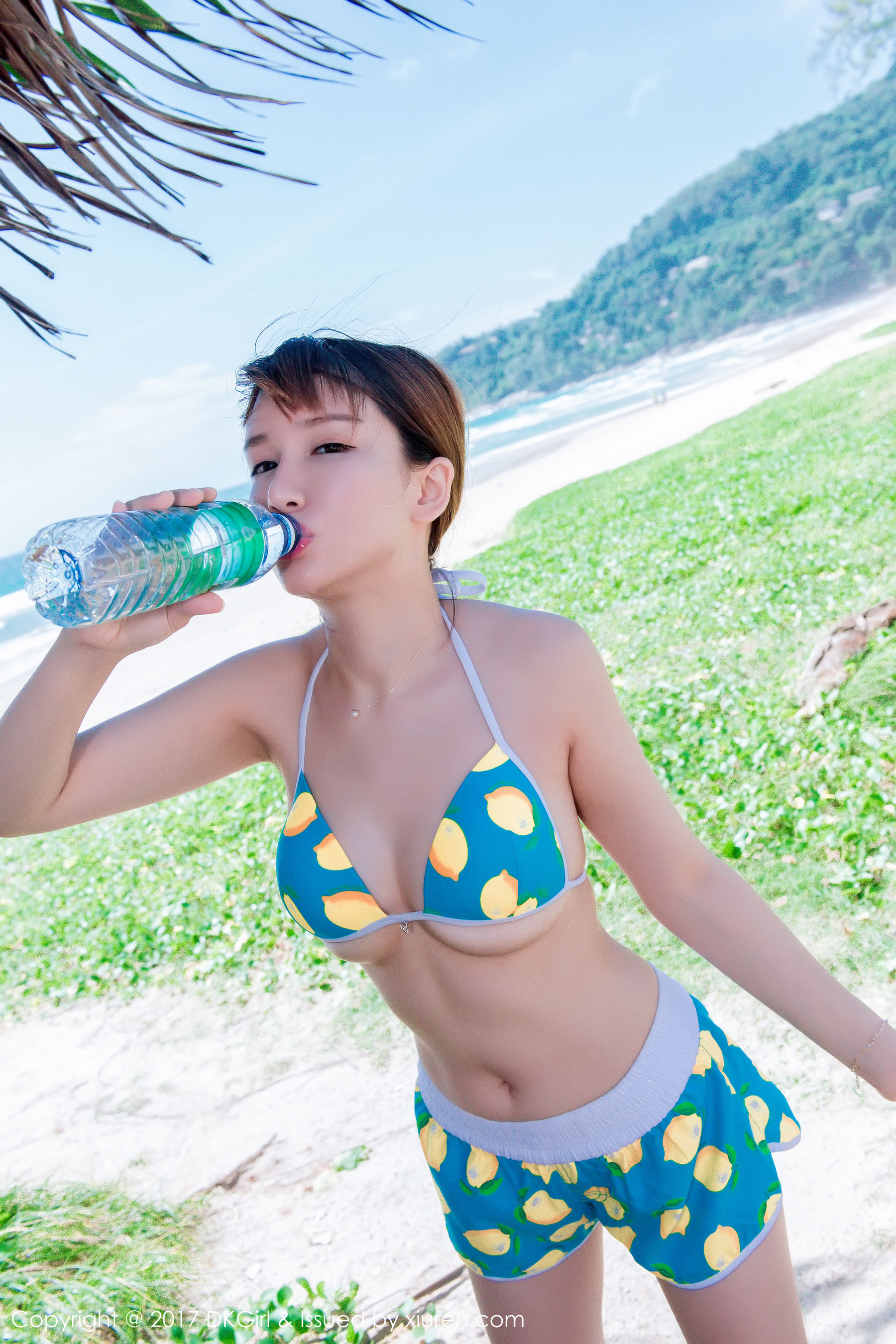 K8傲娇萌萌Vivian《泳装+高叉+湿身》  Vol.011-图16