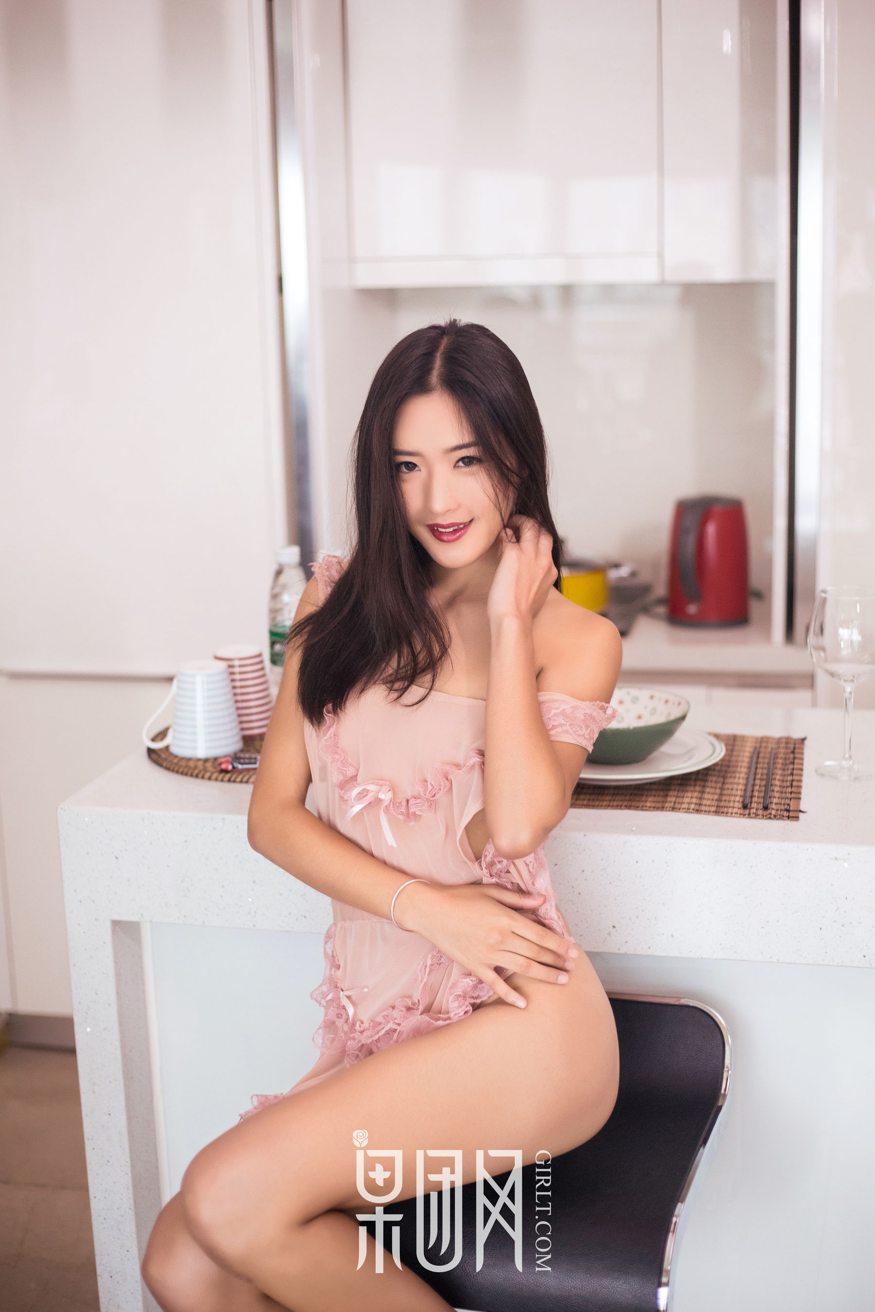 周琰琳LIN《清纯粉裙高开叉》  No.013-图0