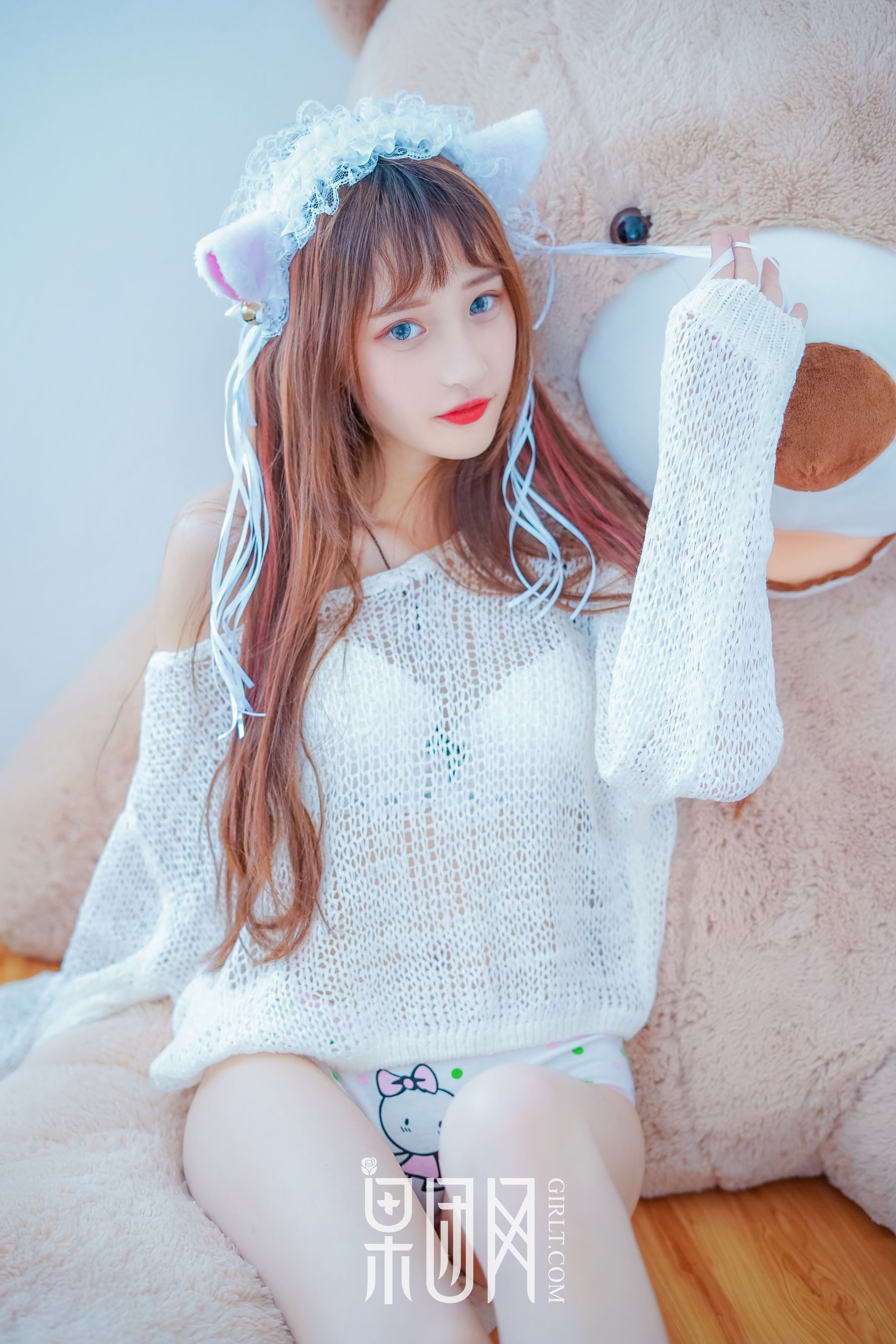 little贝殼《裸露香肩美背大玩cosplay》  No.022-图0