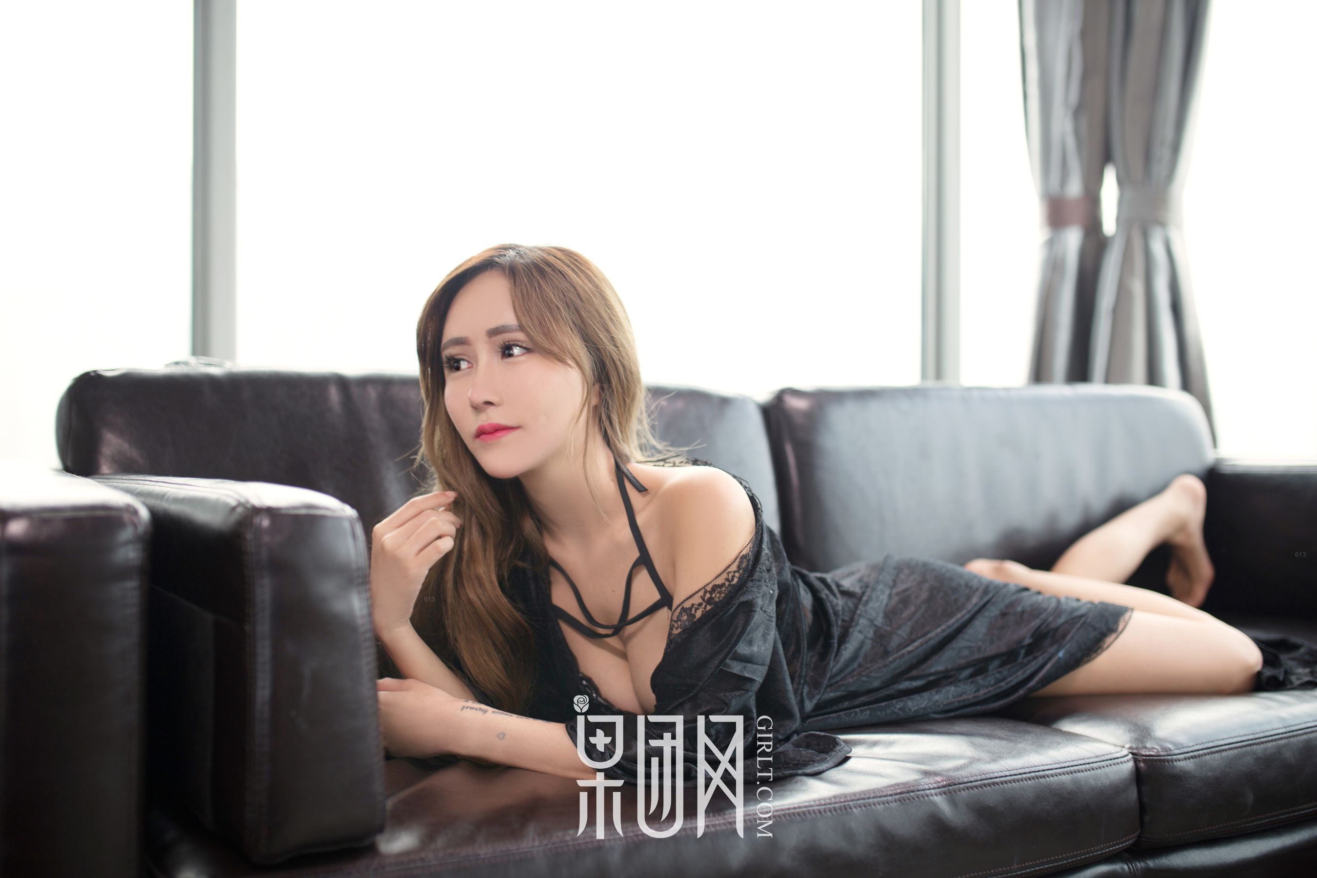 何梦兮Stacy《爆乳装御姐玩转制服诱惑》  No.027-图43