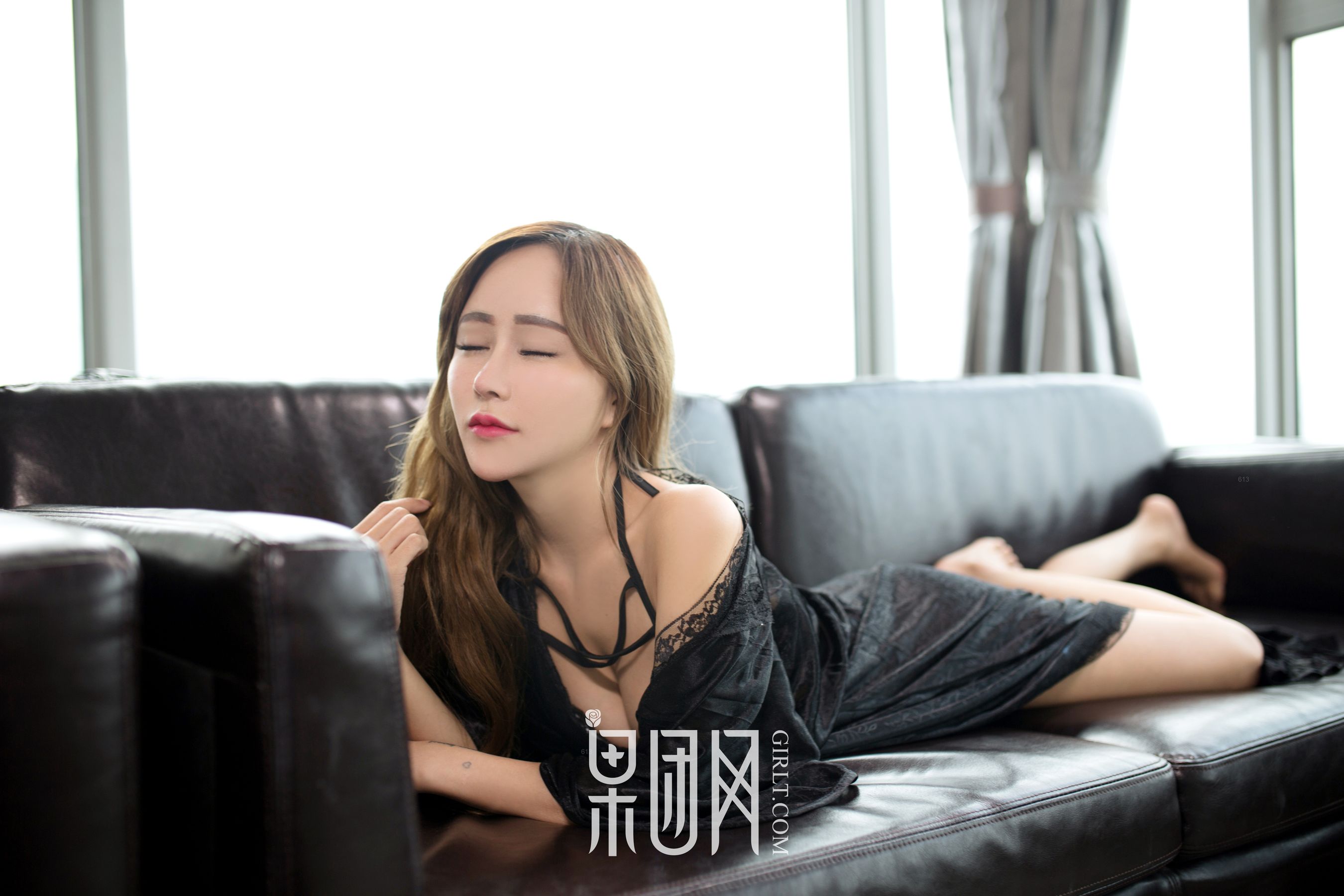 何梦兮Stacy《爆乳装御姐玩转制服诱惑》  No.027-图44