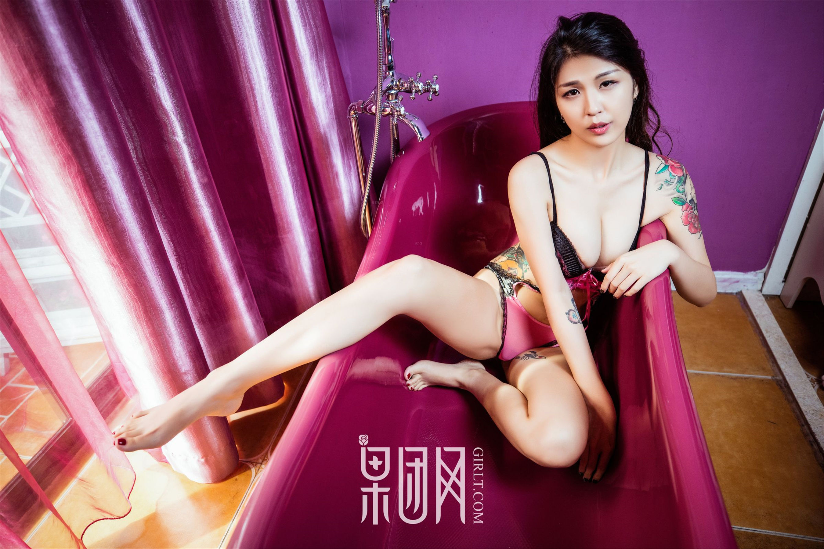 酸酱兔《美腿尤物 激情私房片》  No.031-图50