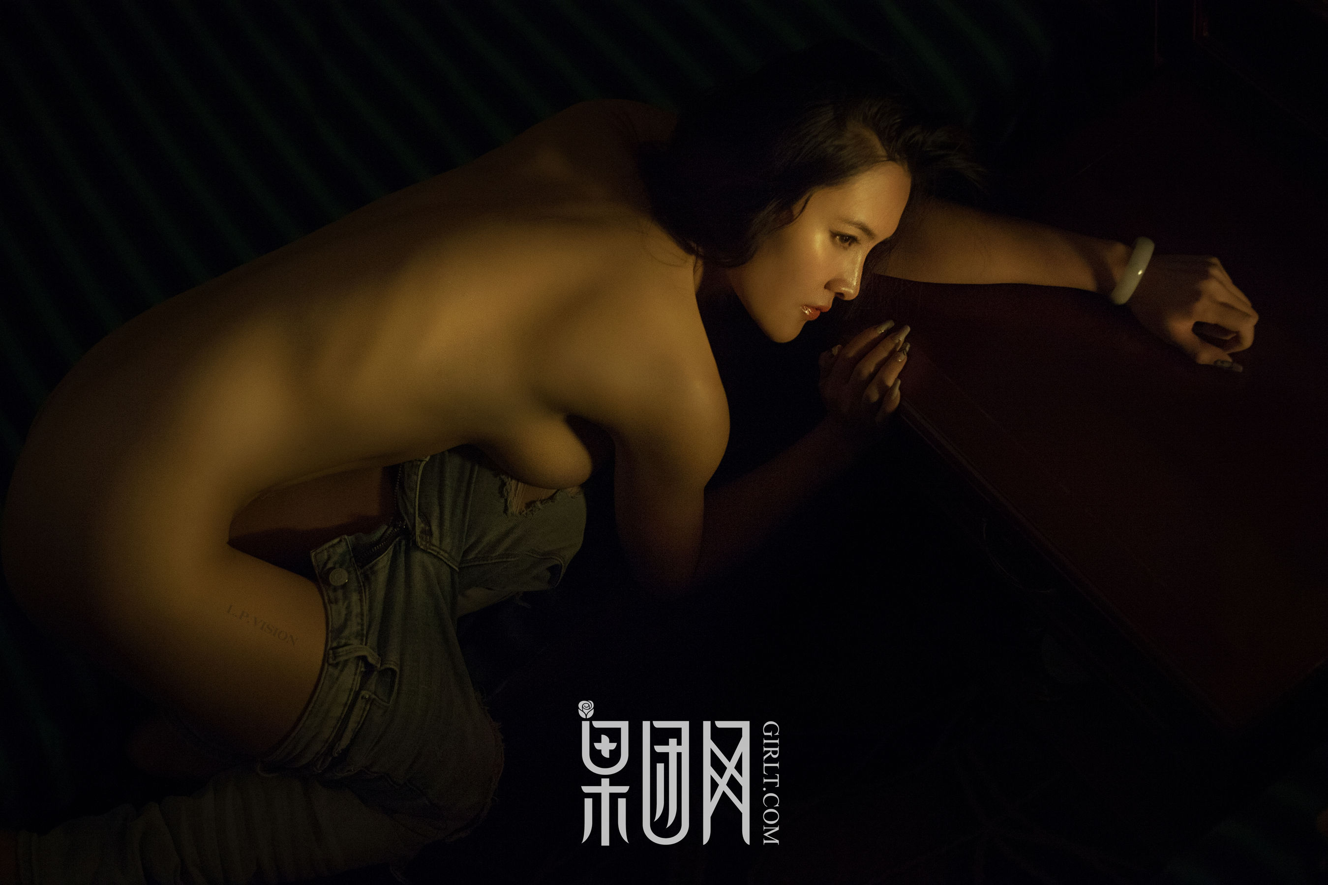 美女画家《全裸上阵人体艺术》  No.033-图2
