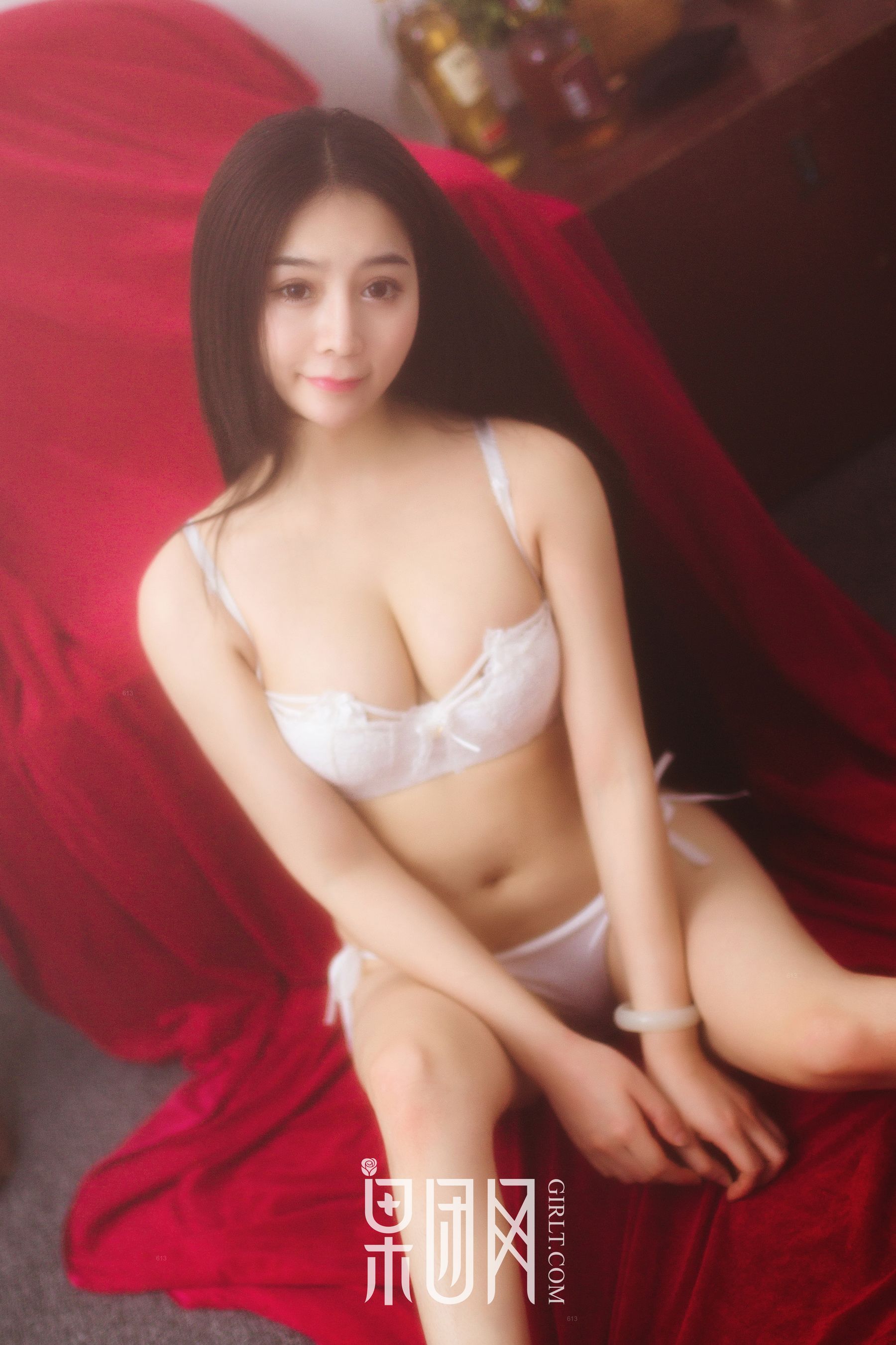 小伊伊《E奶美囡囡 娇俏玉兔精》  No.039-图14