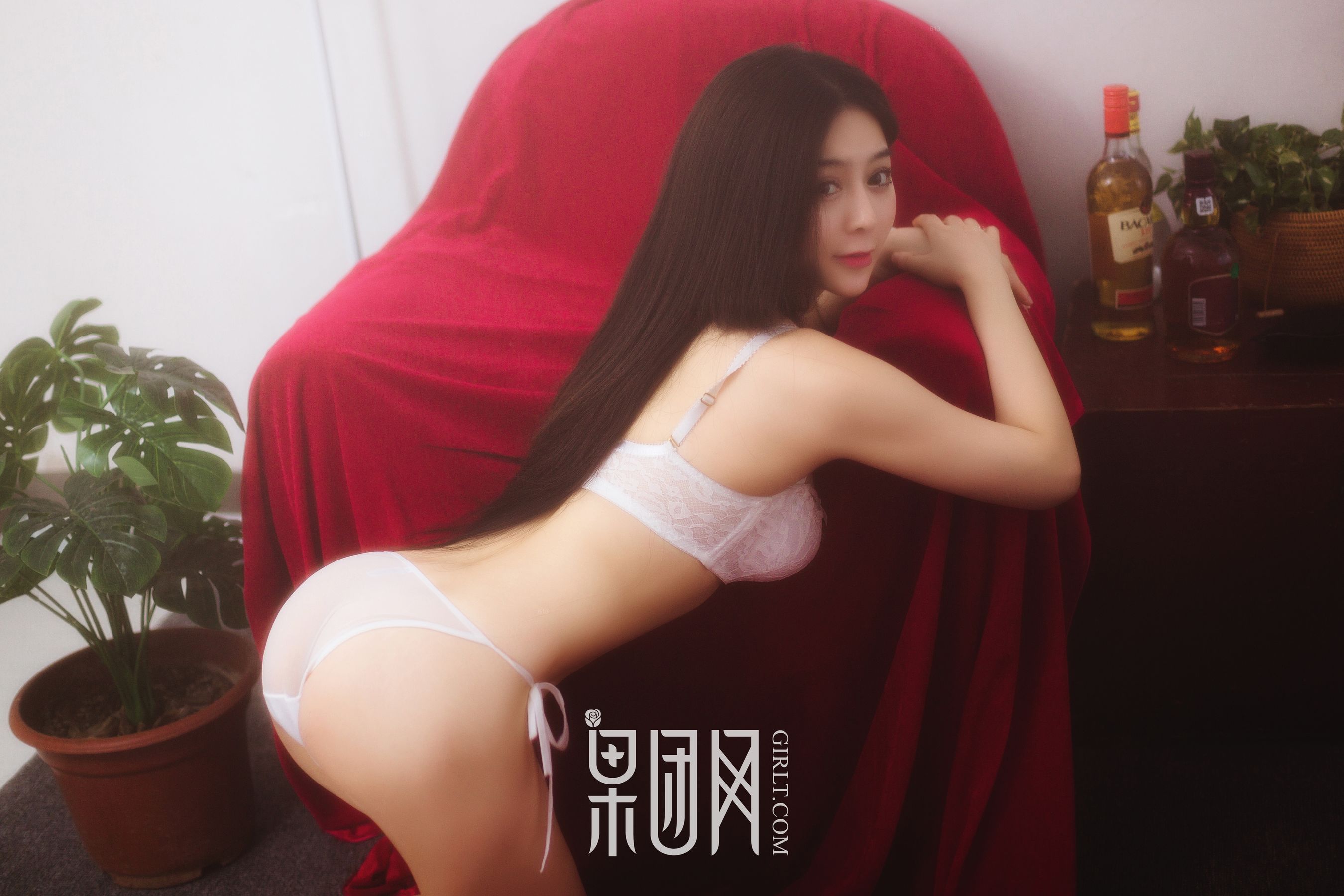 小伊伊《E奶美囡囡 娇俏玉兔精》  No.039-图15