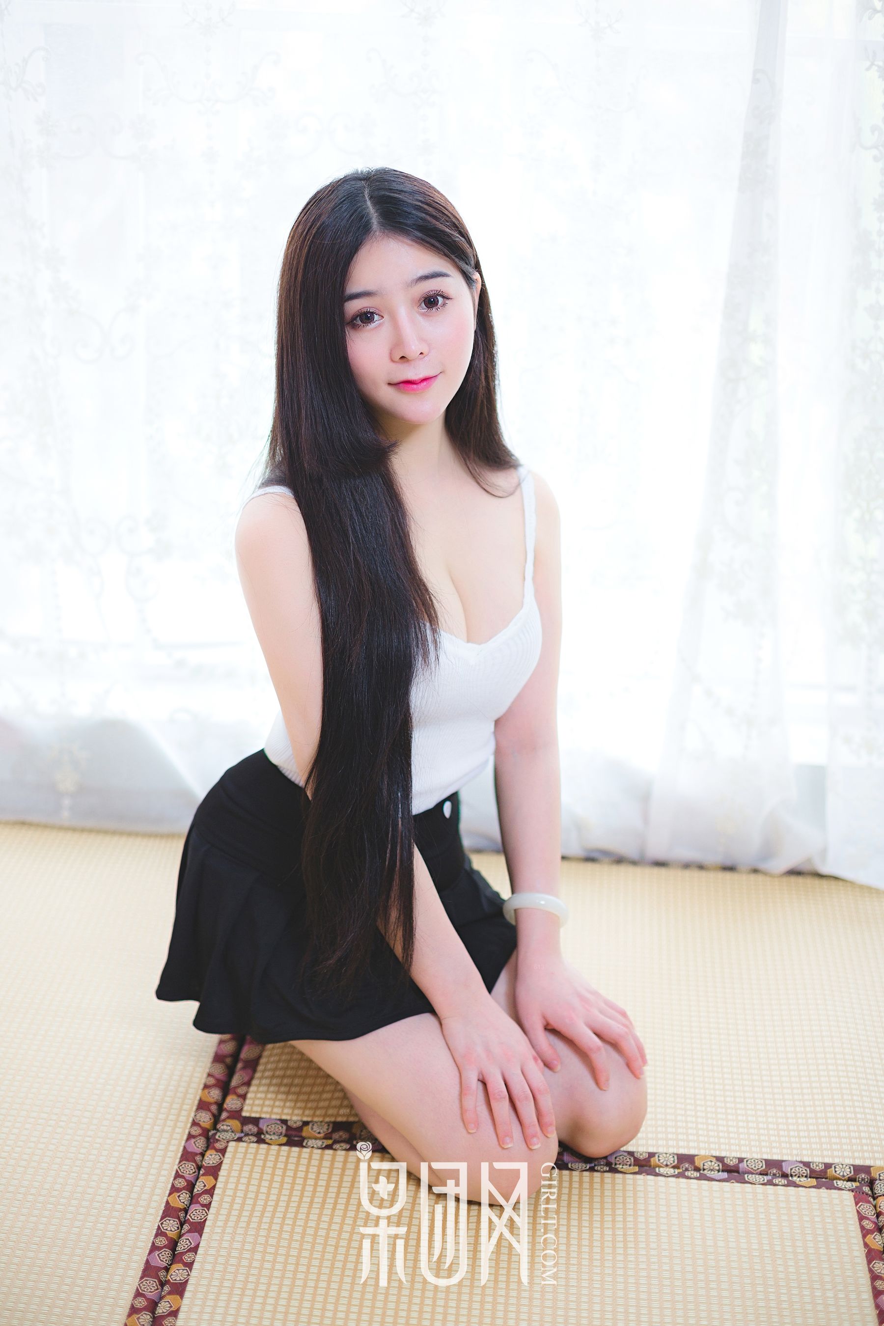小伊伊《E奶美囡囡 娇俏玉兔精》  No.039-图1