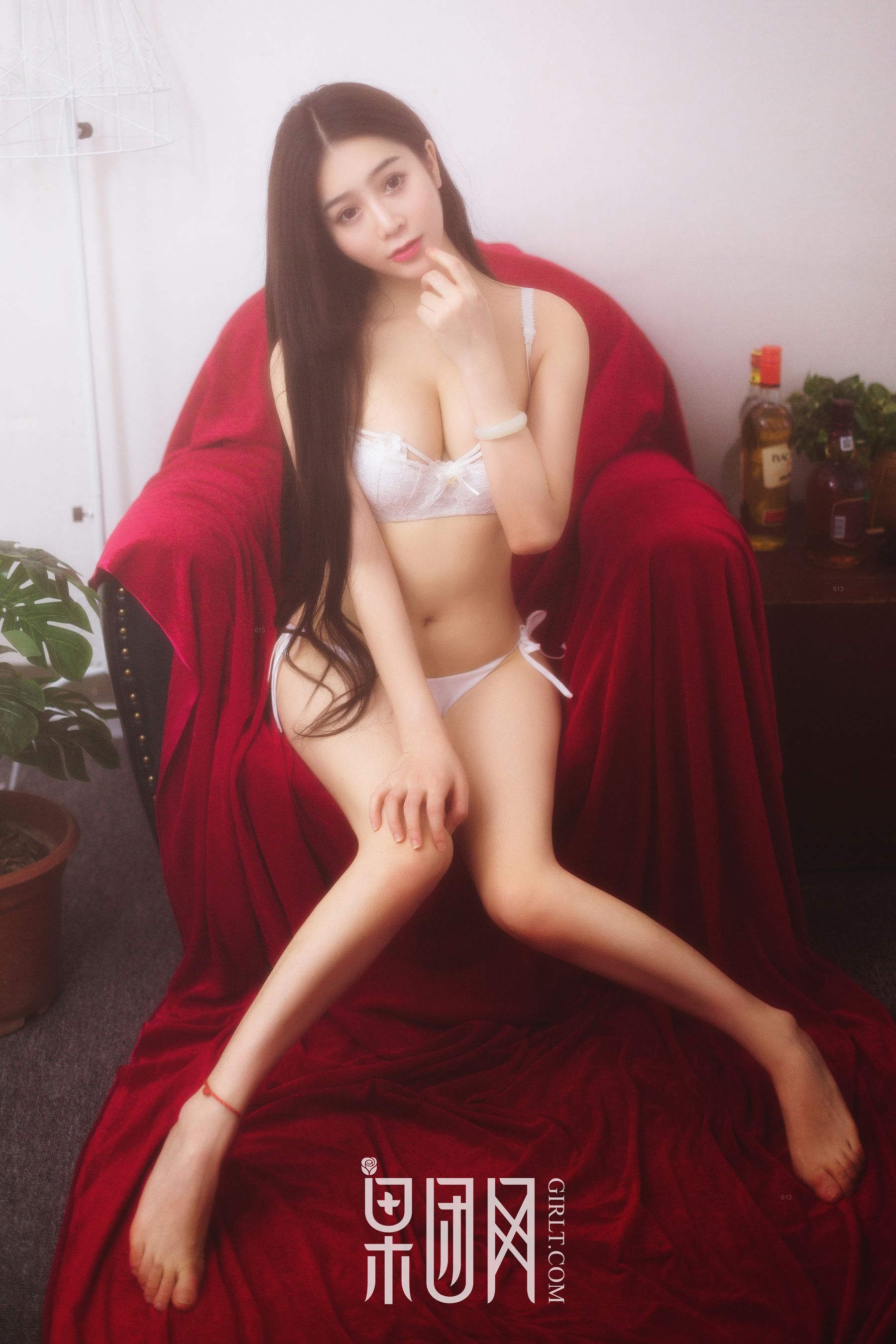 小伊伊《E奶美囡囡 娇俏玉兔精》  No.039-图19
