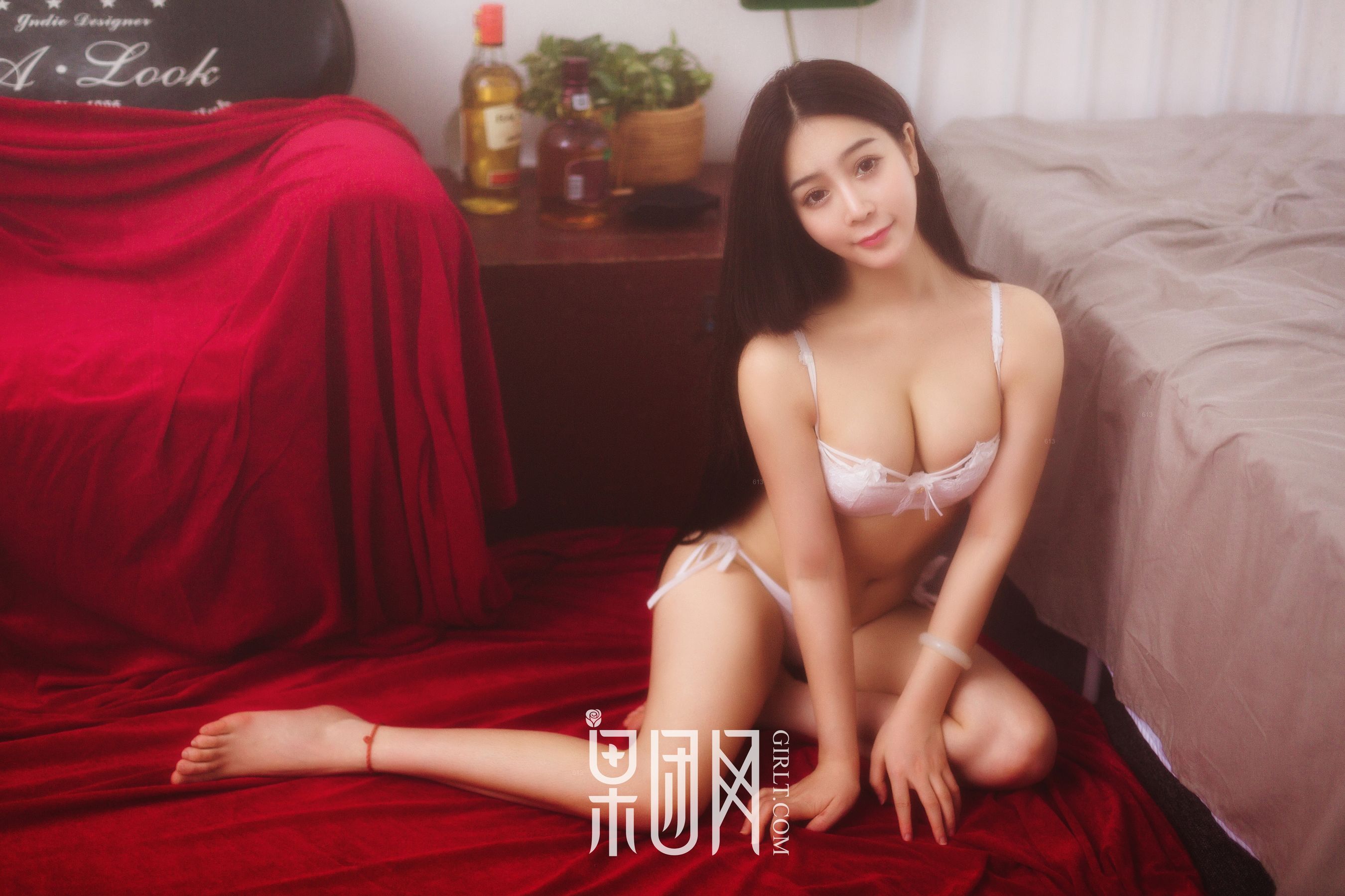 小伊伊《E奶美囡囡 娇俏玉兔精》  No.039-图23