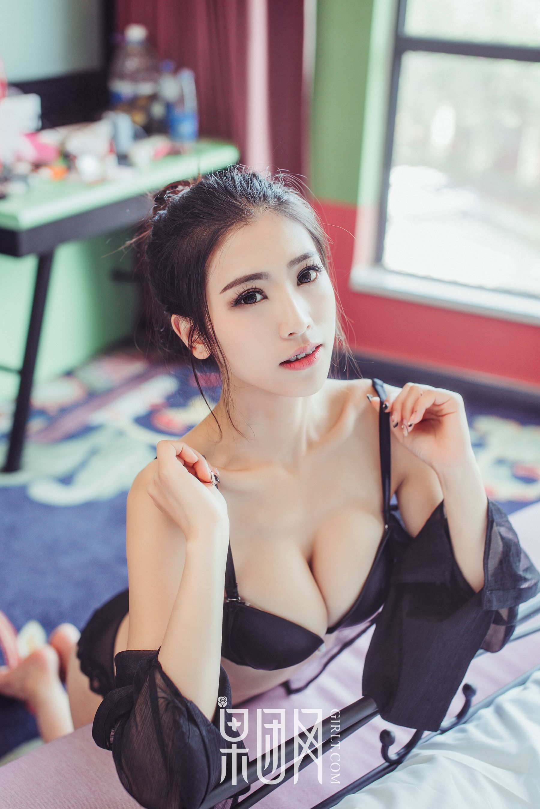 通灵儿《长腿嫩模 34D酥胸》  No.040-图51