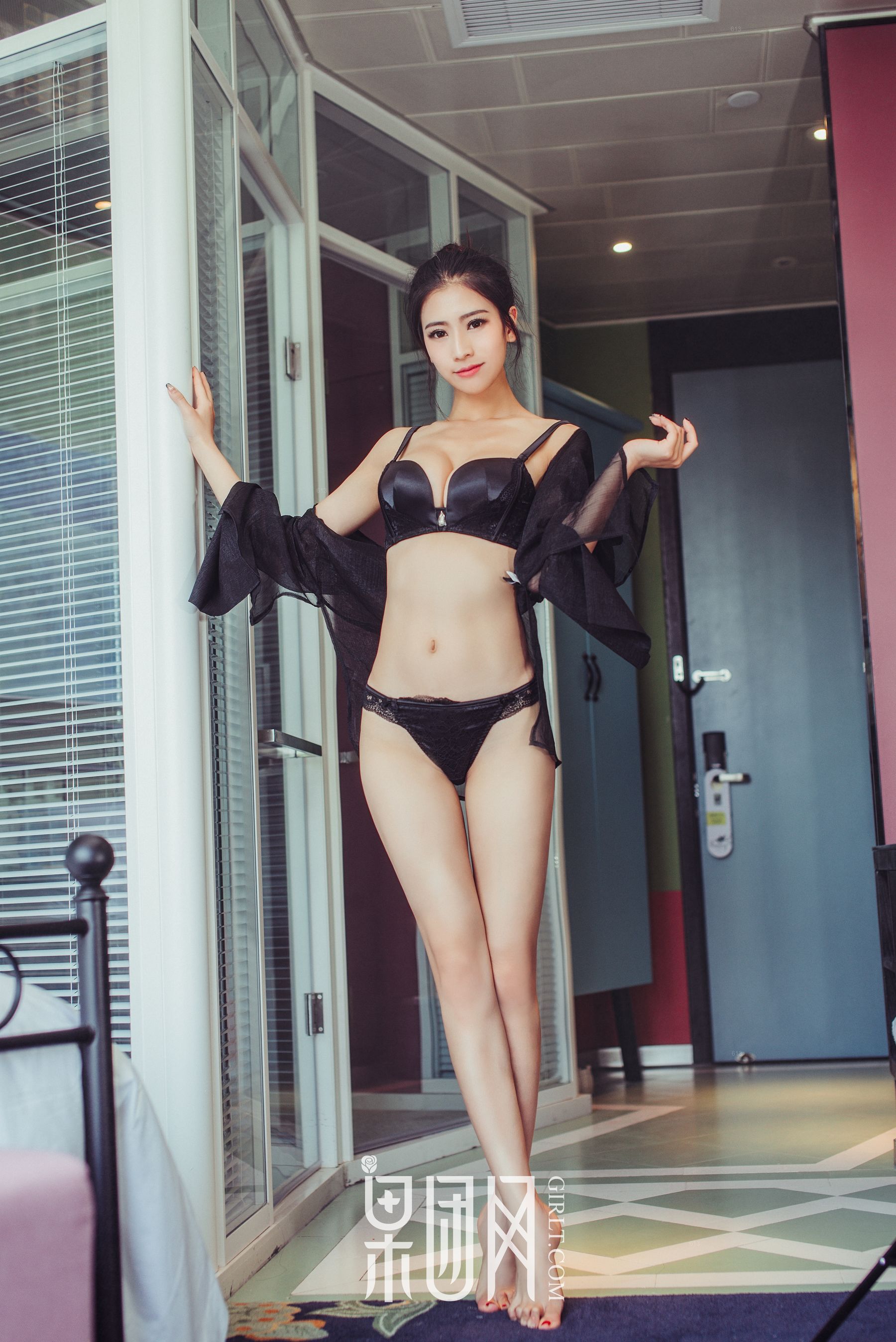 通灵儿《长腿嫩模 34D酥胸》  No.040-图52