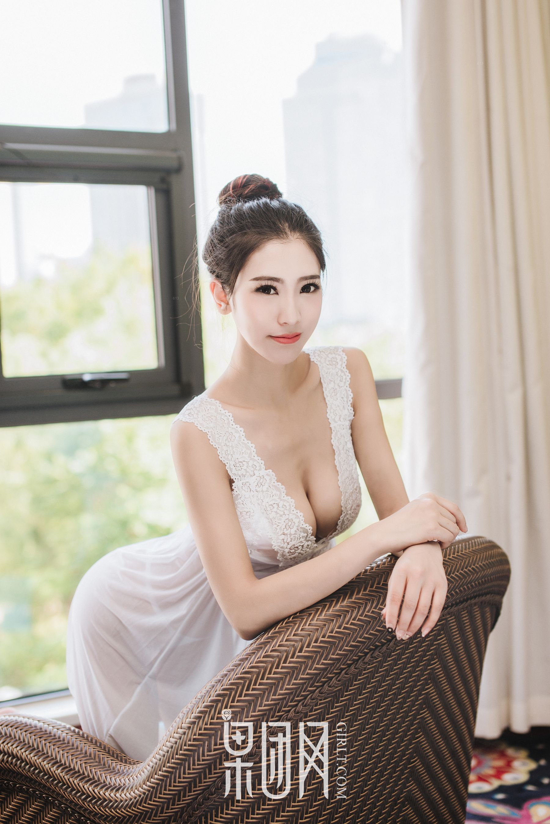 通灵儿《长腿嫩模 34D酥胸》  No.040-图5