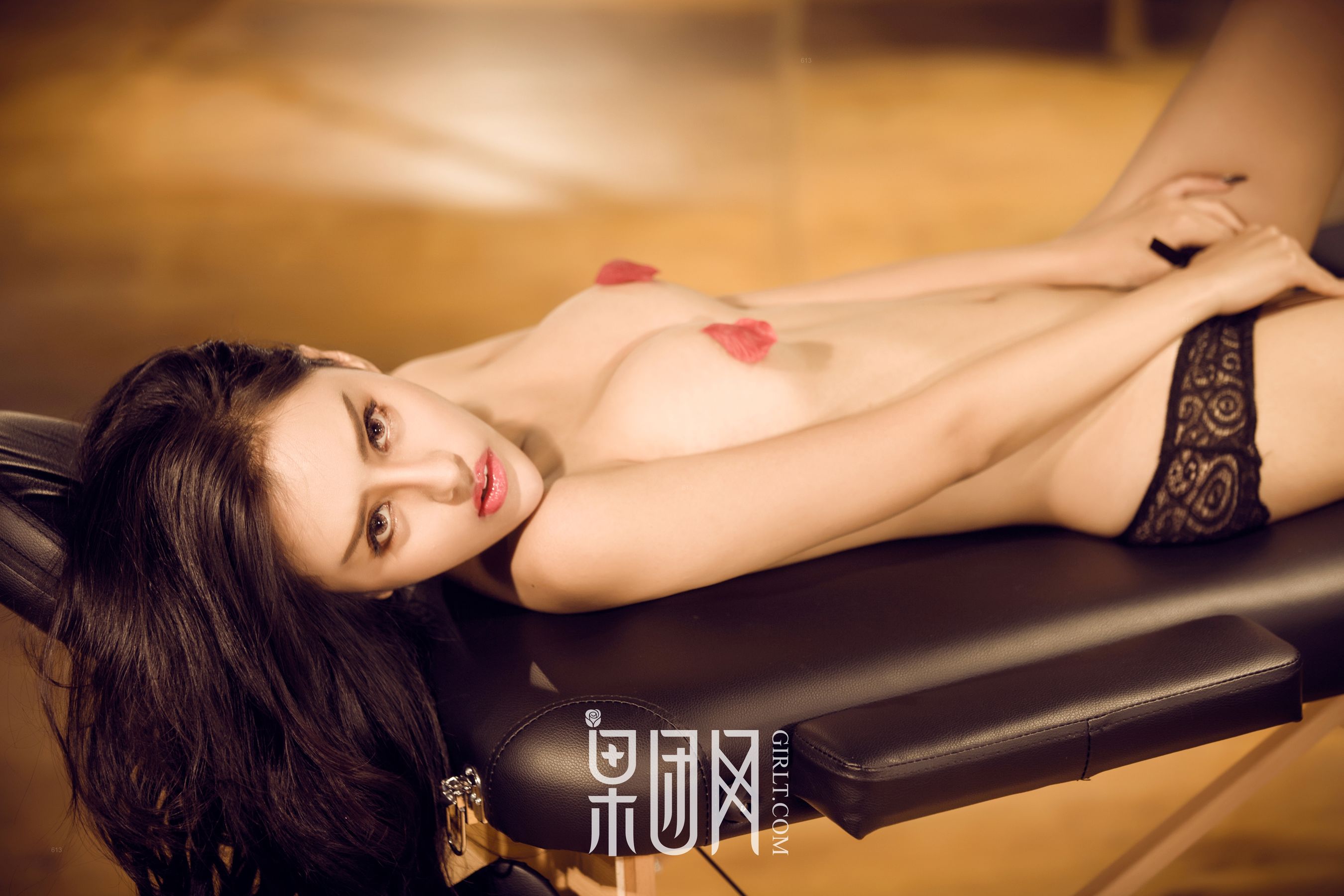 陈迪娅《E乳 全裸上阵玉体横陈》  No.041-图25