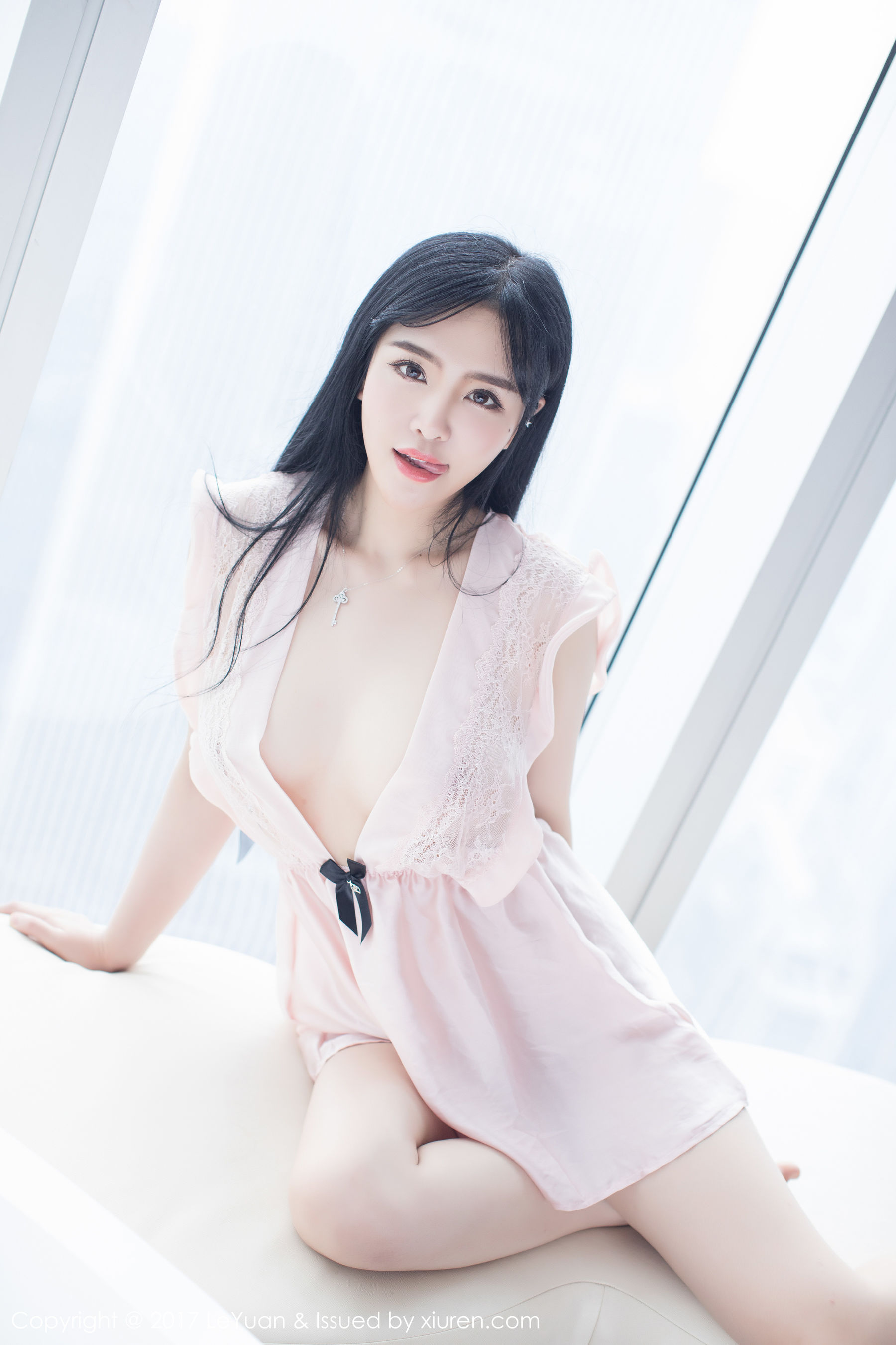 刘钰儿《粉嫩睡衣+白丝诱惑》  VOL.046-图6