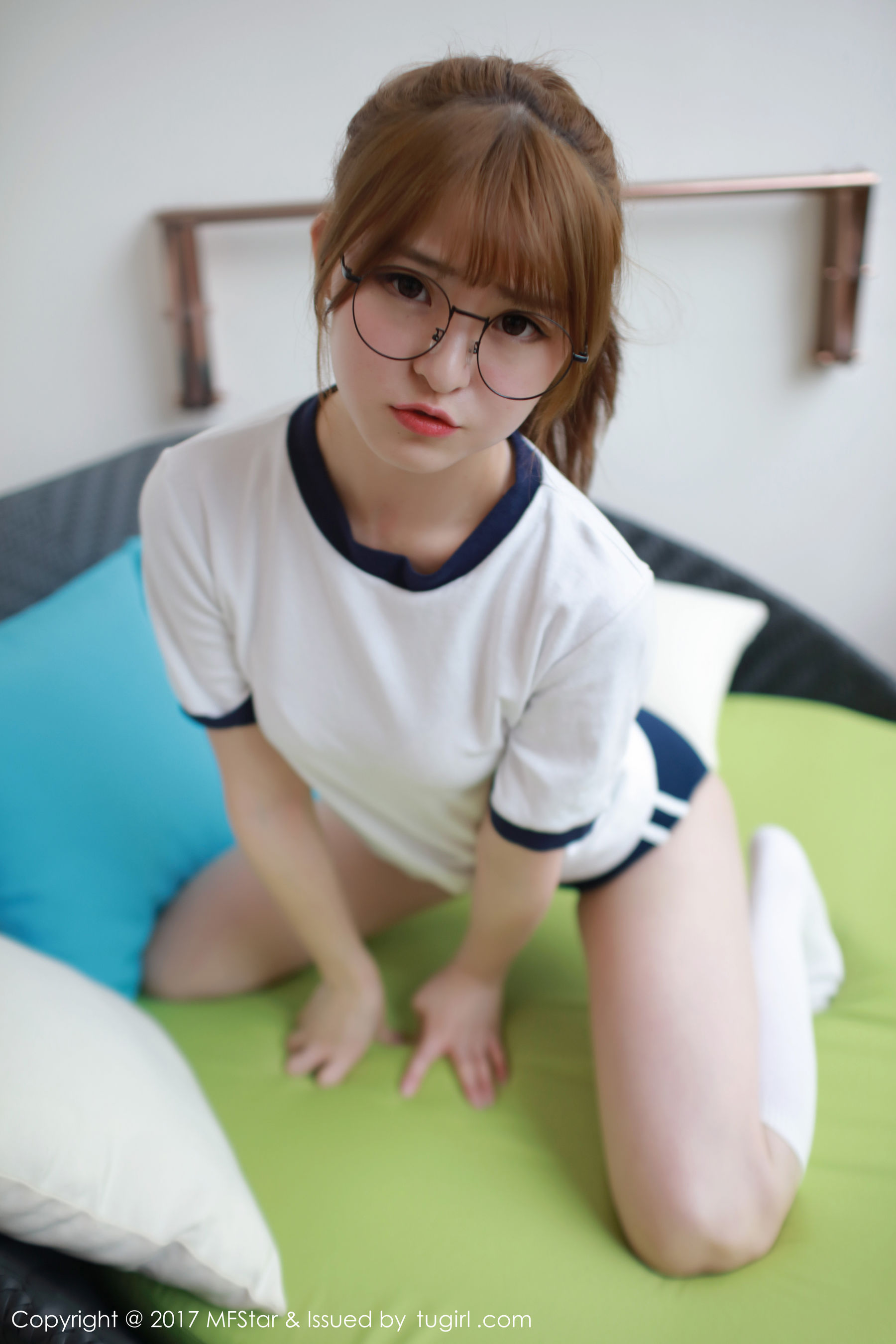 伊小七MoMo《运动服装扮+眼镜OL》  Vol.090-图11