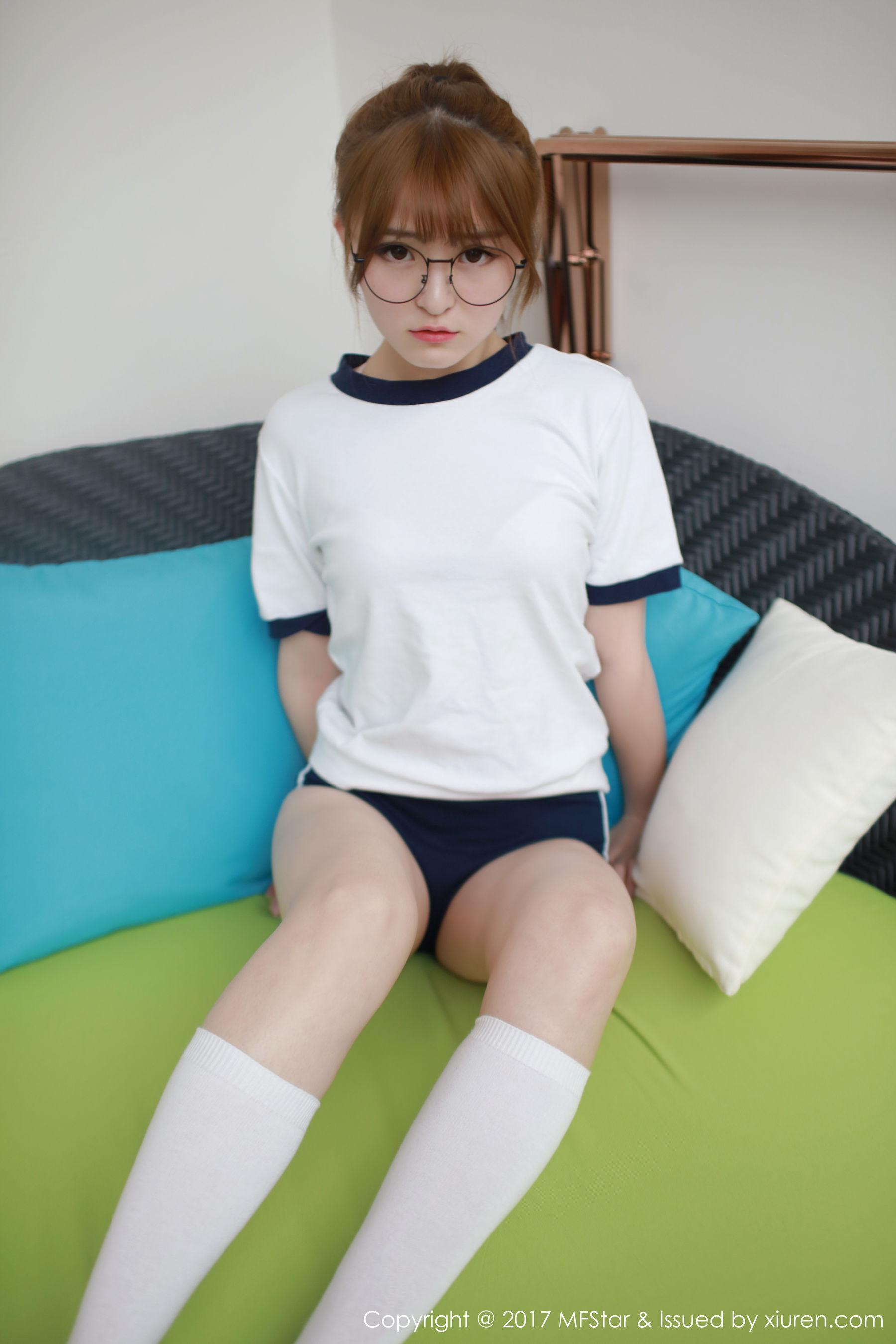 伊小七MoMo《运动服装扮+眼镜OL》  Vol.090-图6