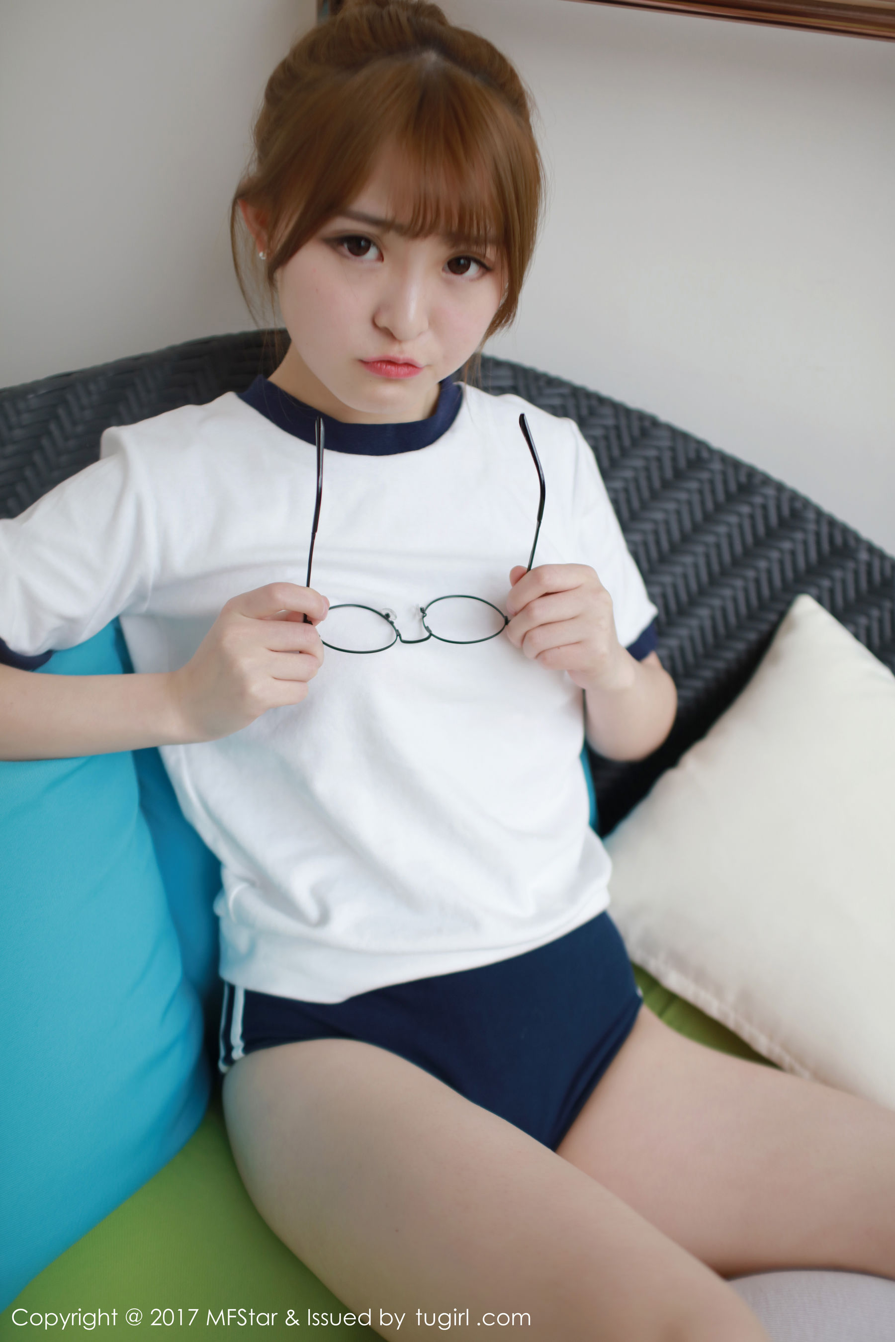 伊小七MoMo《运动服装扮+眼镜OL》  Vol.090-图7