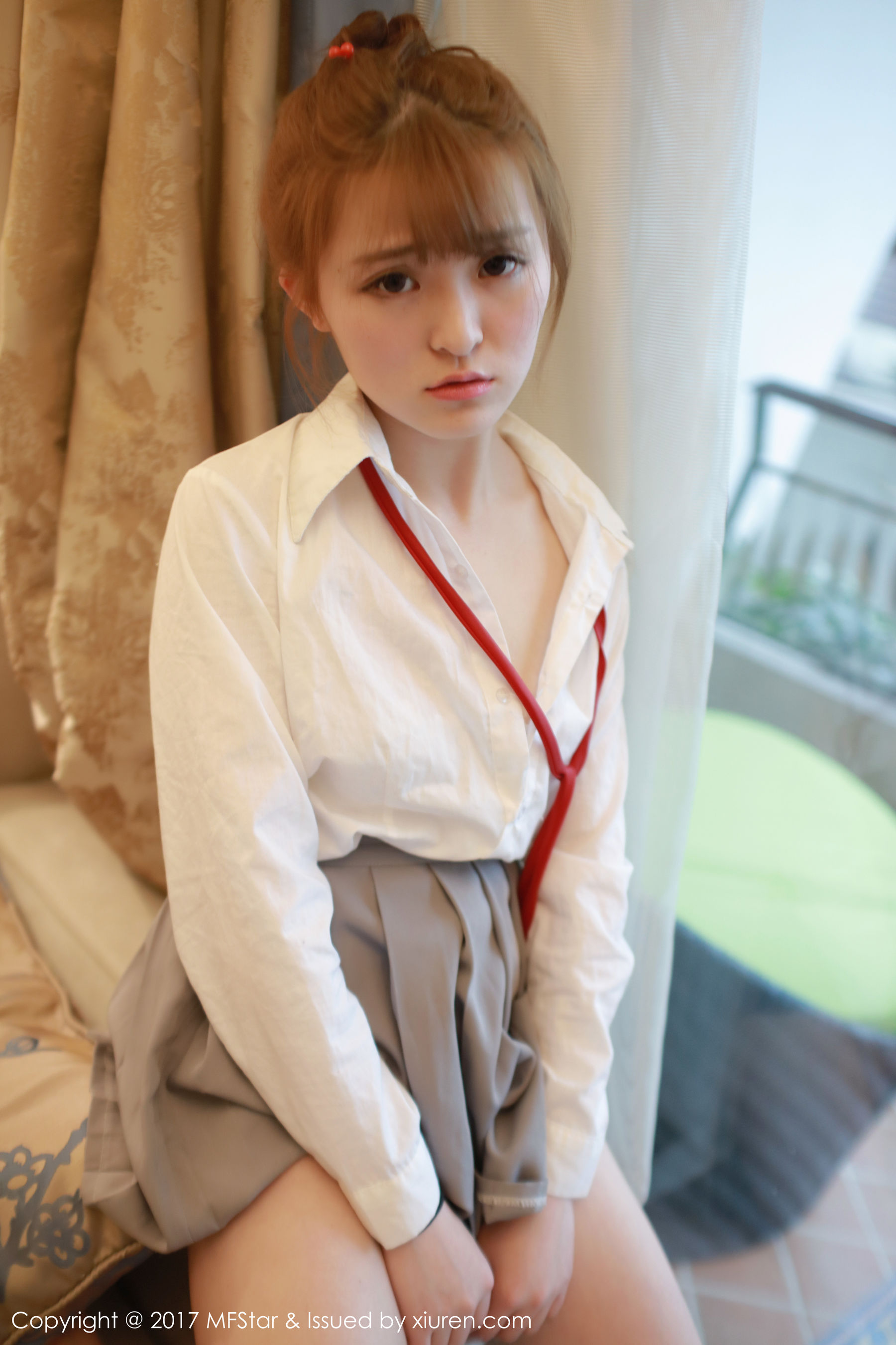 伊小七MoMo《学生装白衬衫+短裙系列》  Vol.098-图21
