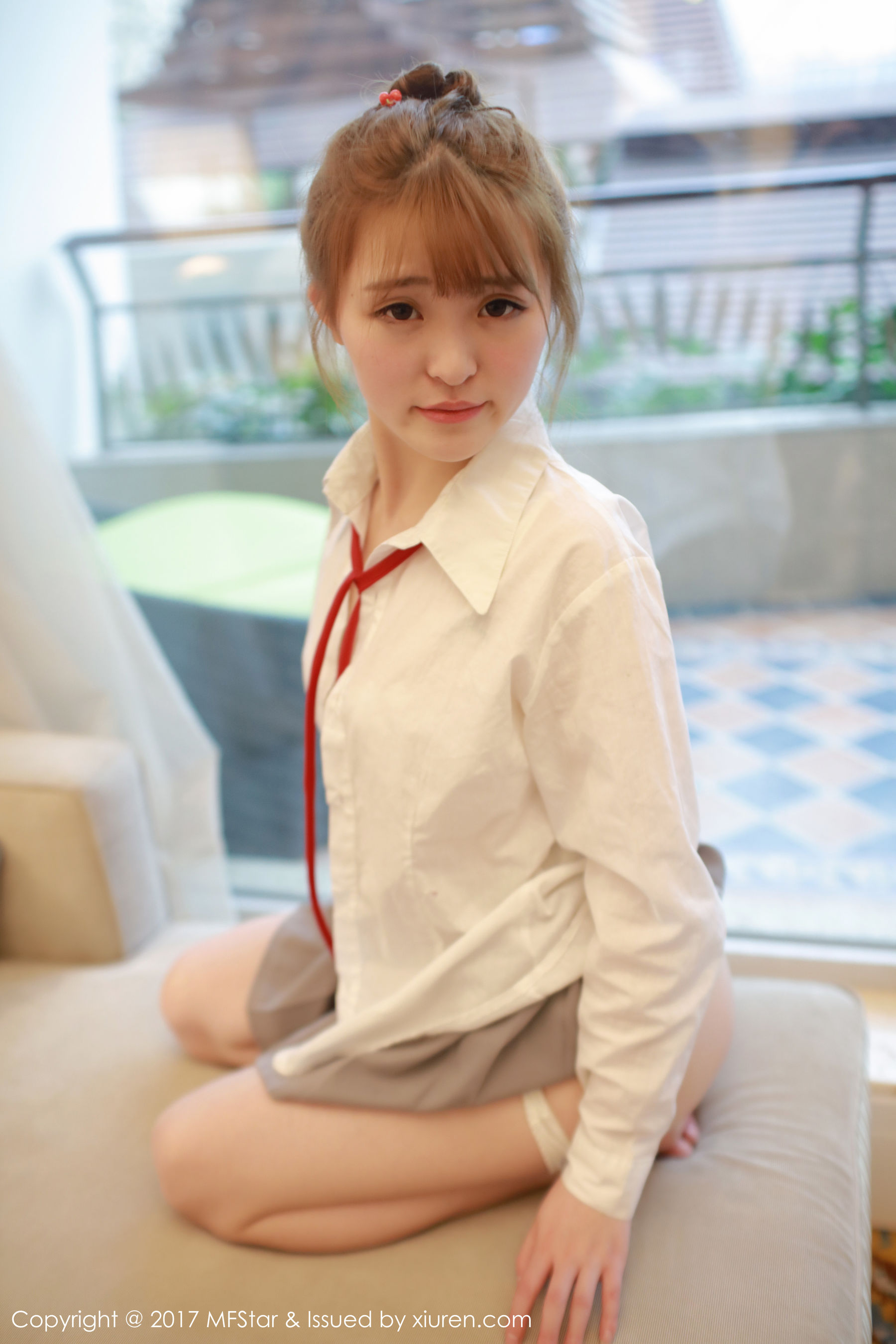 伊小七MoMo《学生装白衬衫+短裙系列》  Vol.098-图35