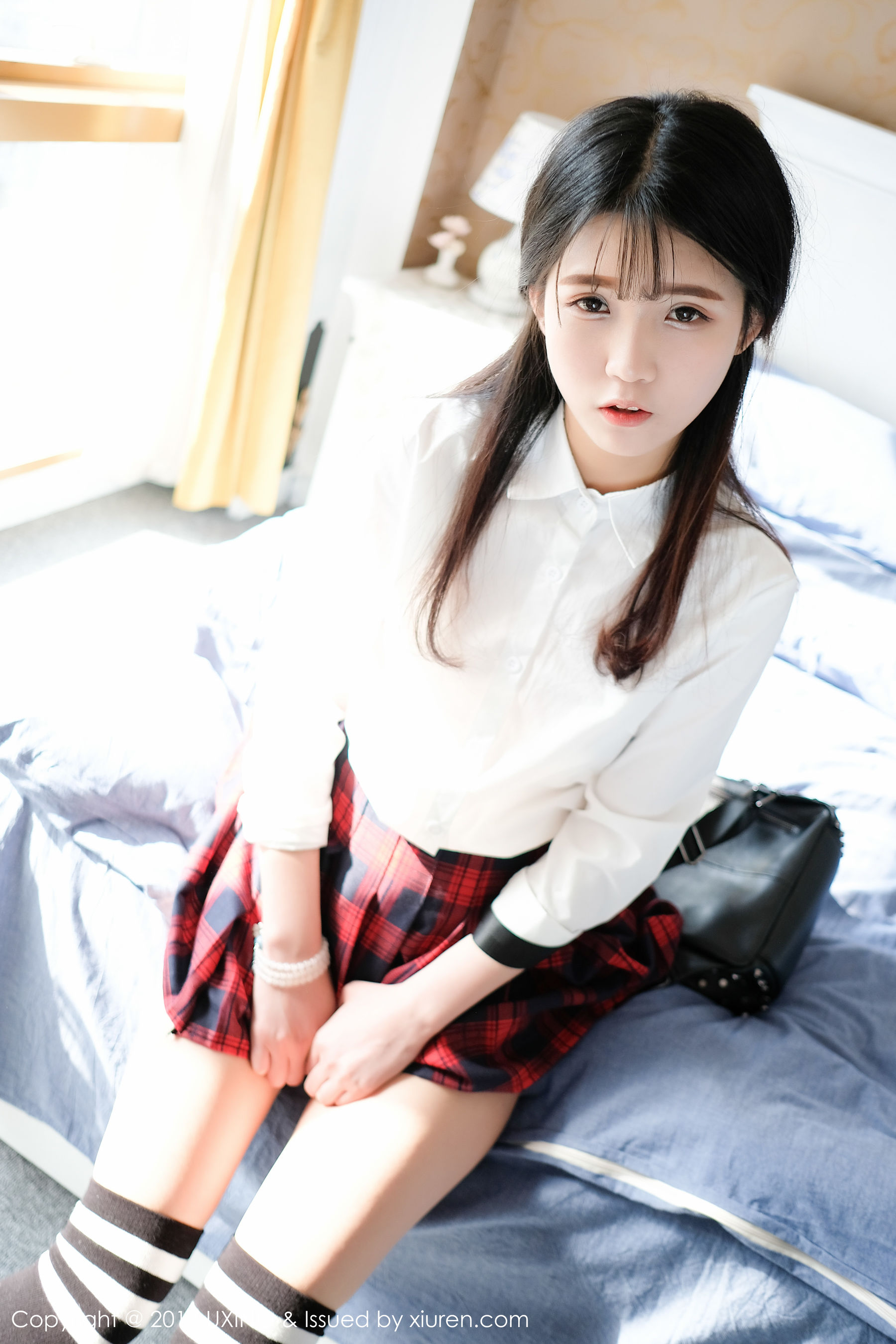 可爱的小叶子《衬衫学生装+蕾丝内衣装扮》  VOL.046-图3