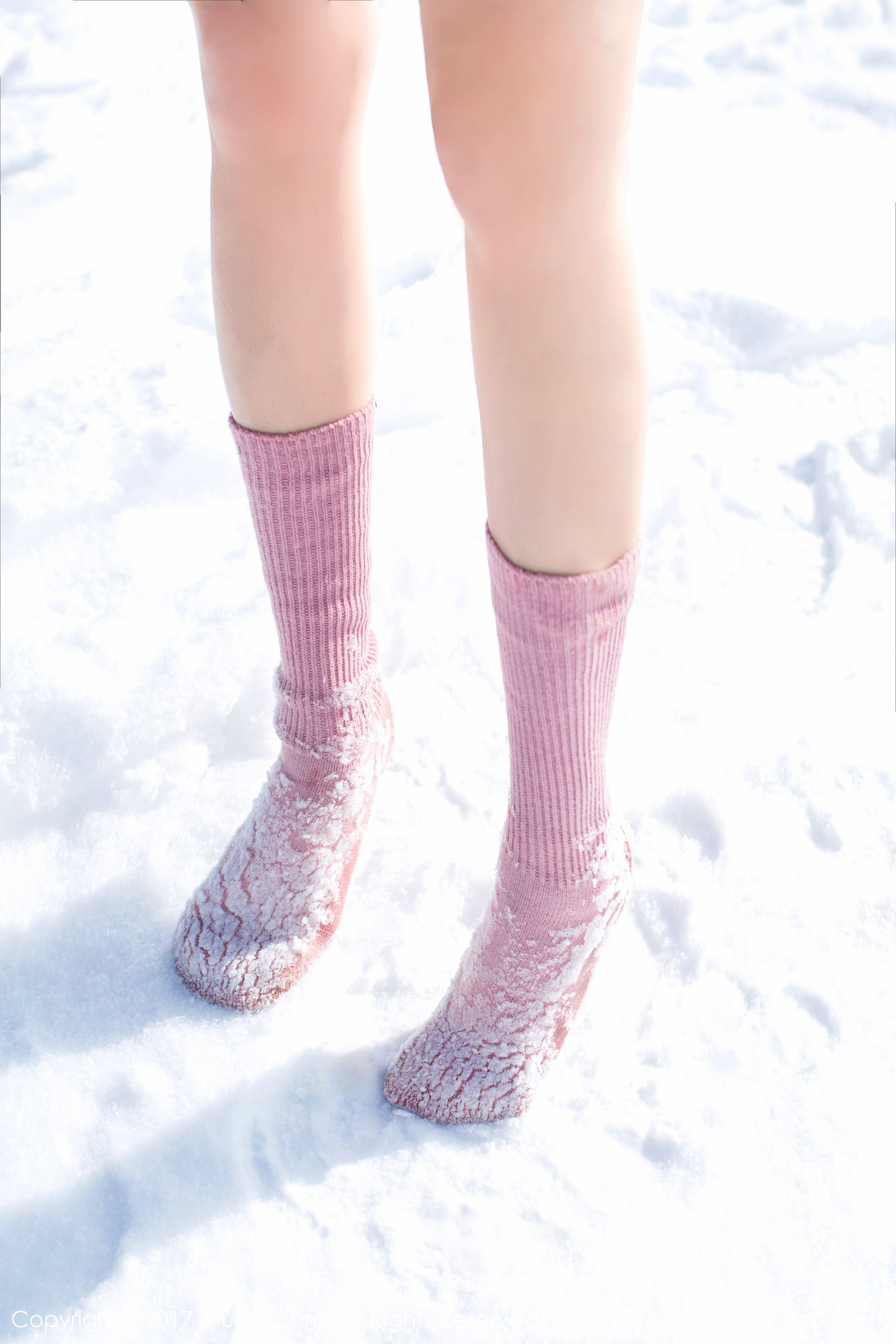 兜豆靓Youlina《冬天雪地人体摄影》  No.720-图17
