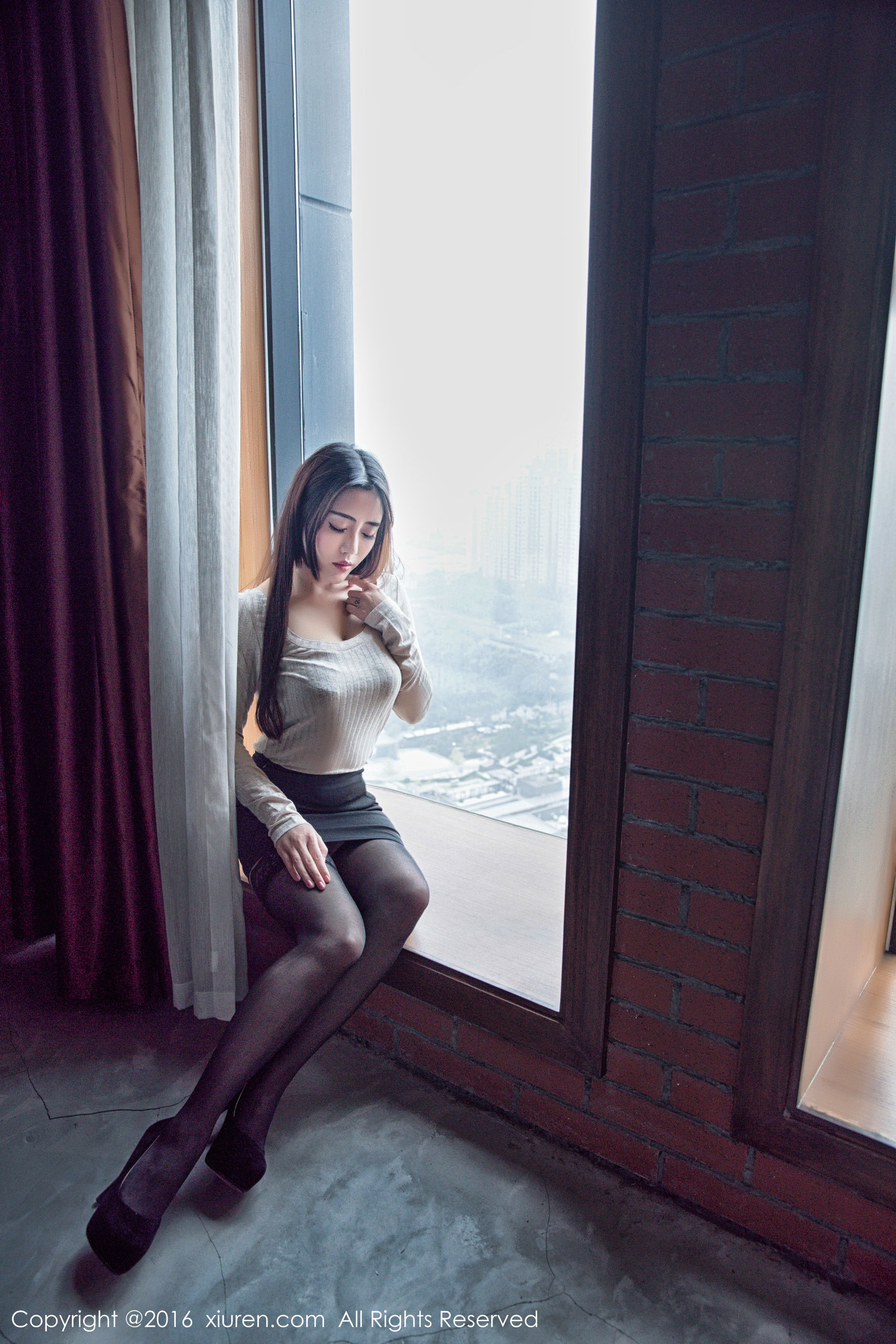 兜豆靓Youlina《黑丝制服束缚》  No.733-图1