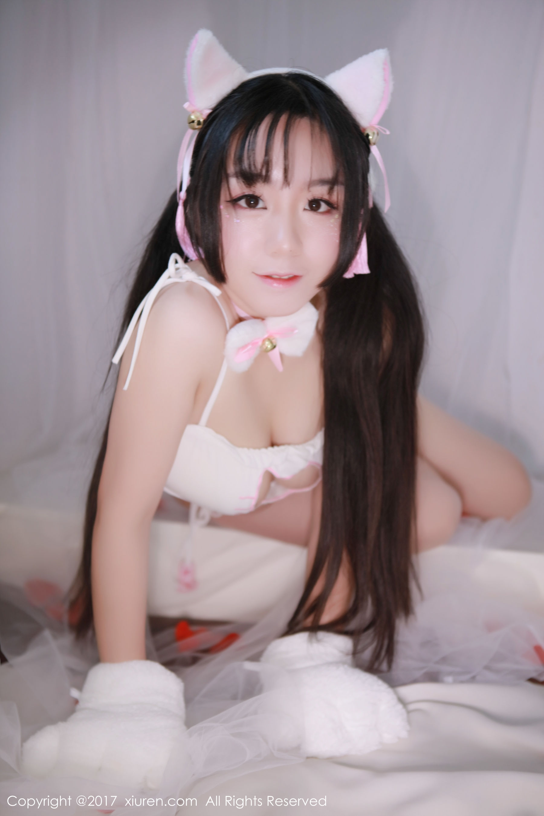 吃白菜的vi菜菜《长着猫耳朵及尾巴的清纯可爱少女》  No.753-图0