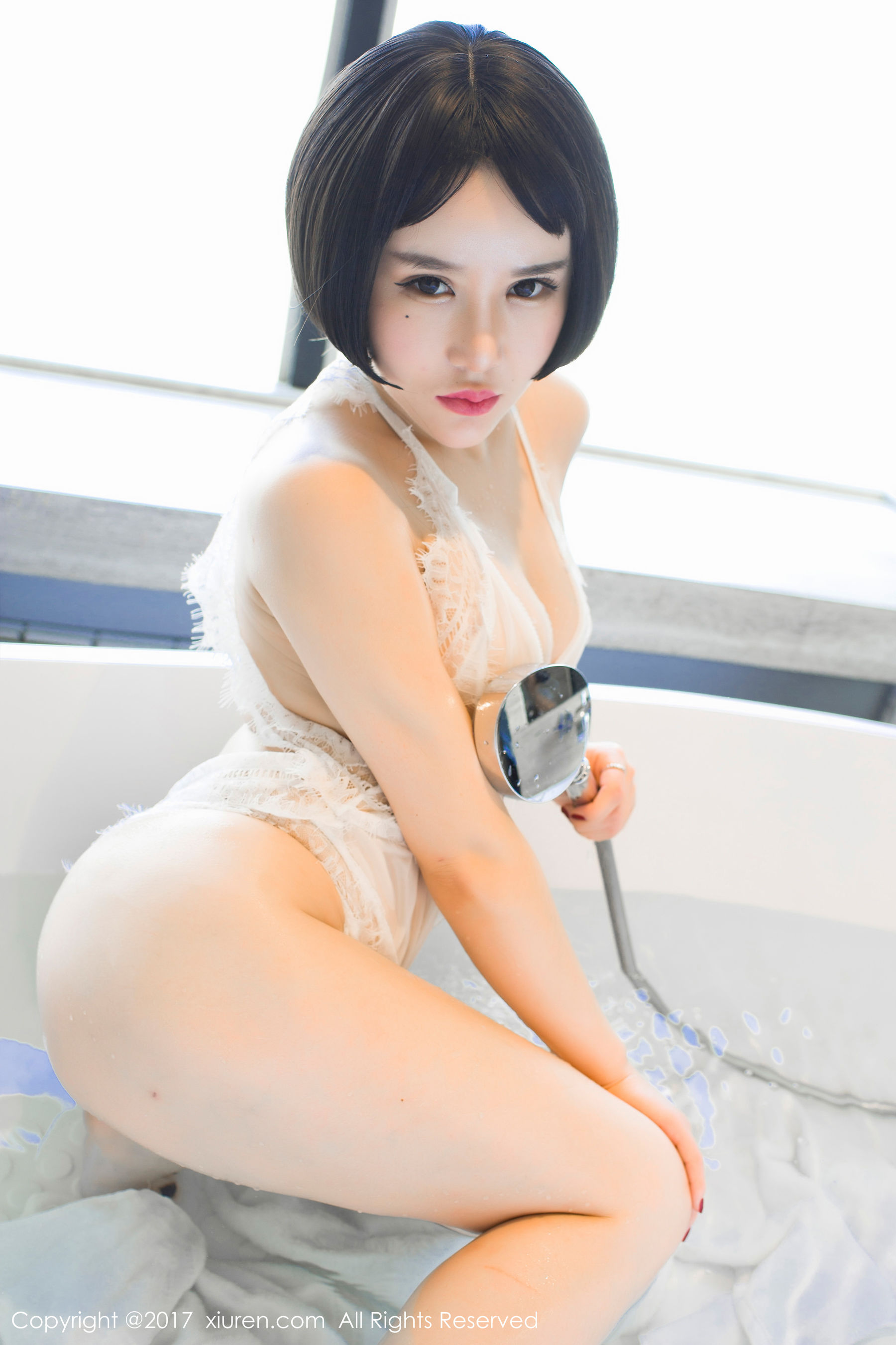 佑熙《蕾丝浴缸湿身+粉色绣花内衣》  No.770-图12