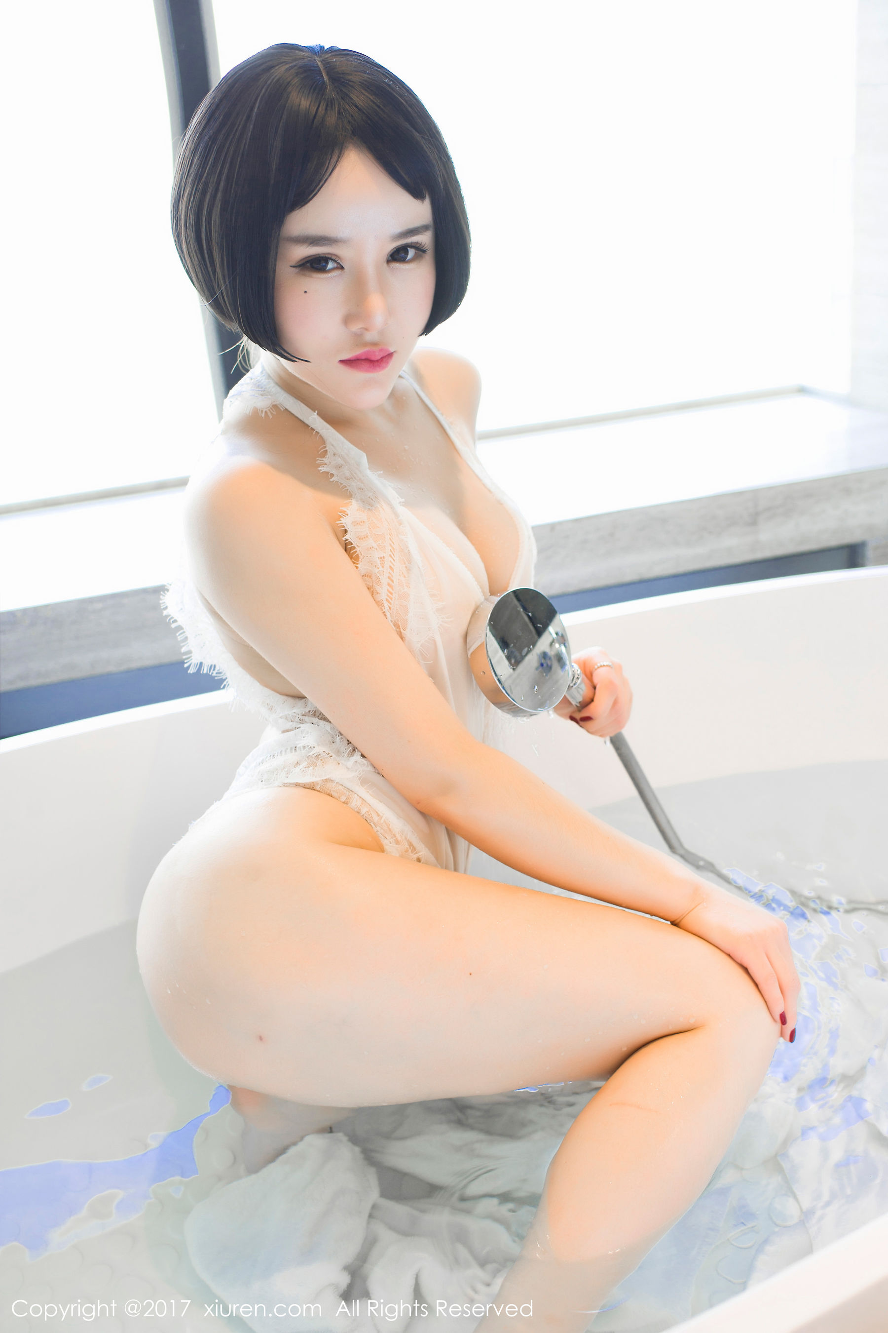 佑熙《蕾丝浴缸湿身+粉色绣花内衣》  No.770-图28