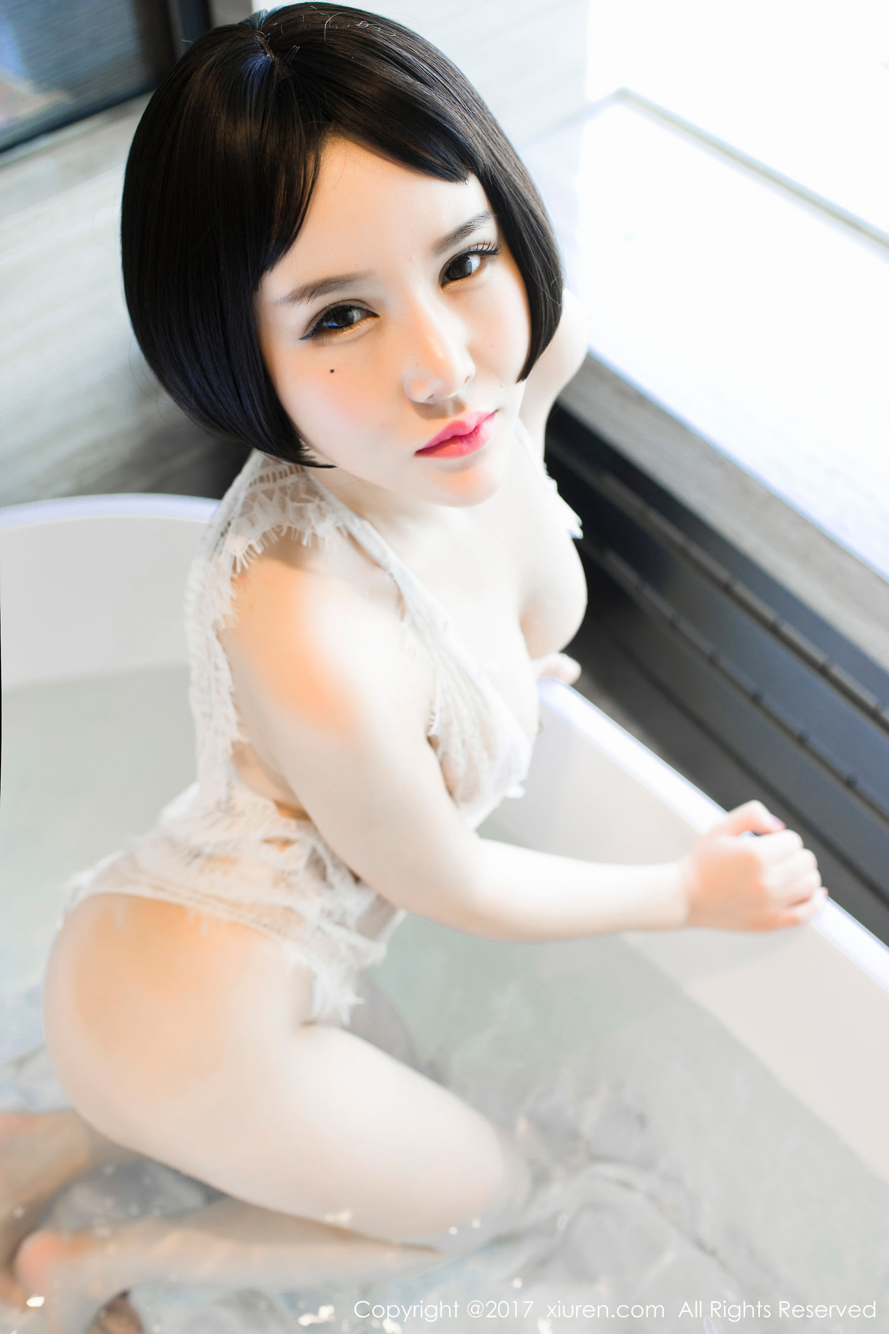 佑熙《蕾丝浴缸湿身+粉色绣花内衣》  No.770-图35