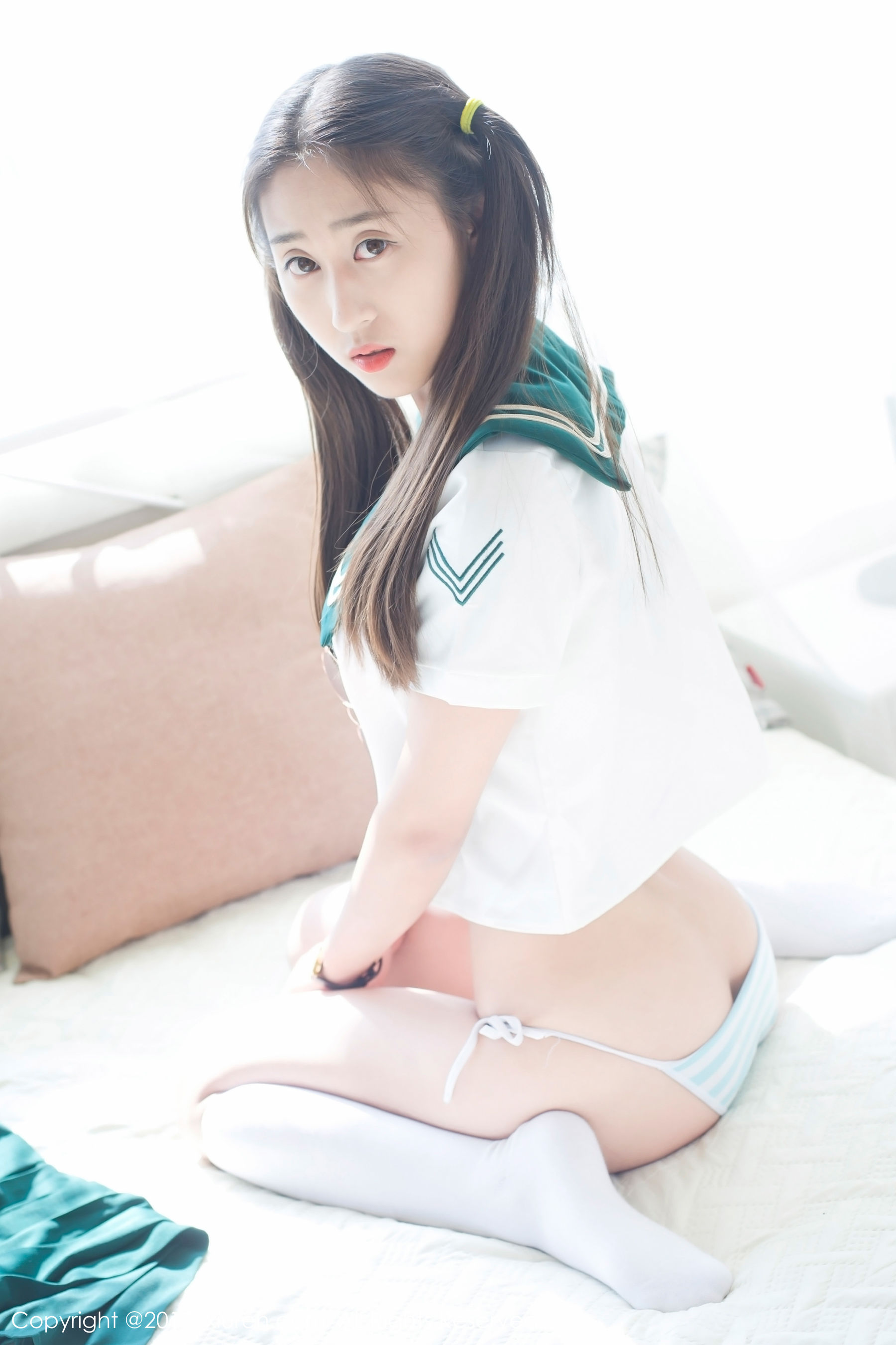 雨涵Iris《学生制服+花瓣内衣》  No.802-图33