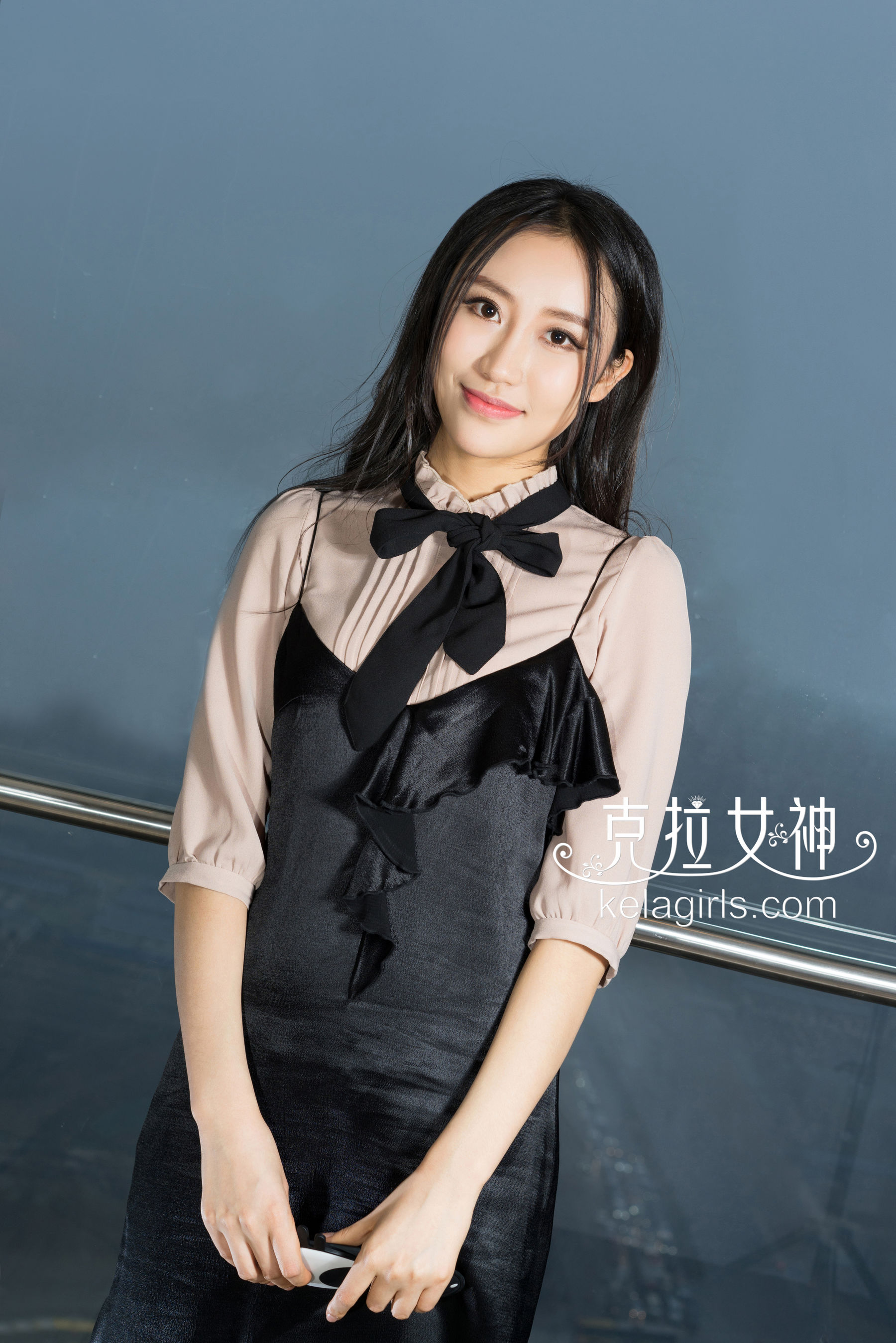 梦珊《公子的贴身校花》-图0