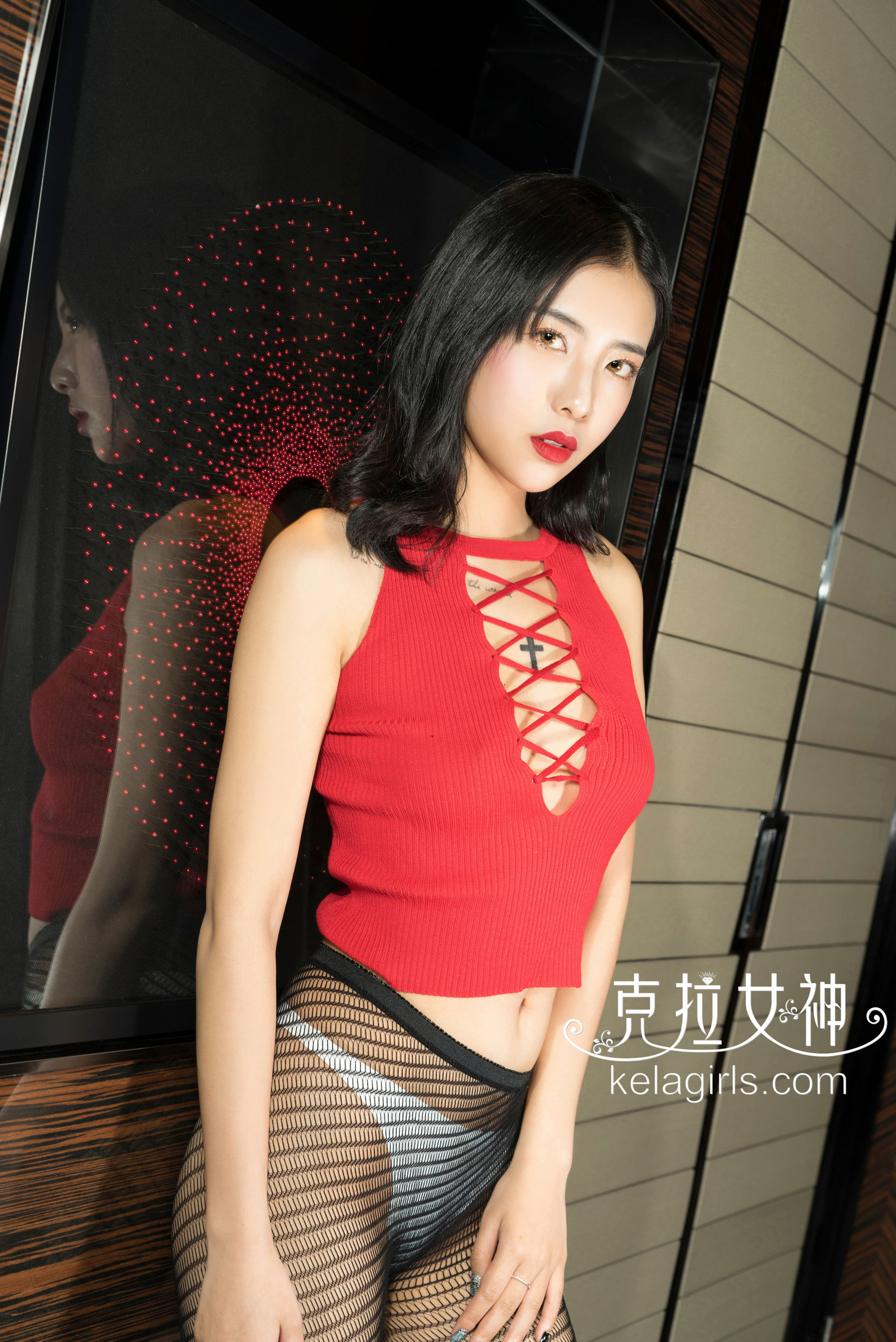 凌雪《缠丝绕网》-图0